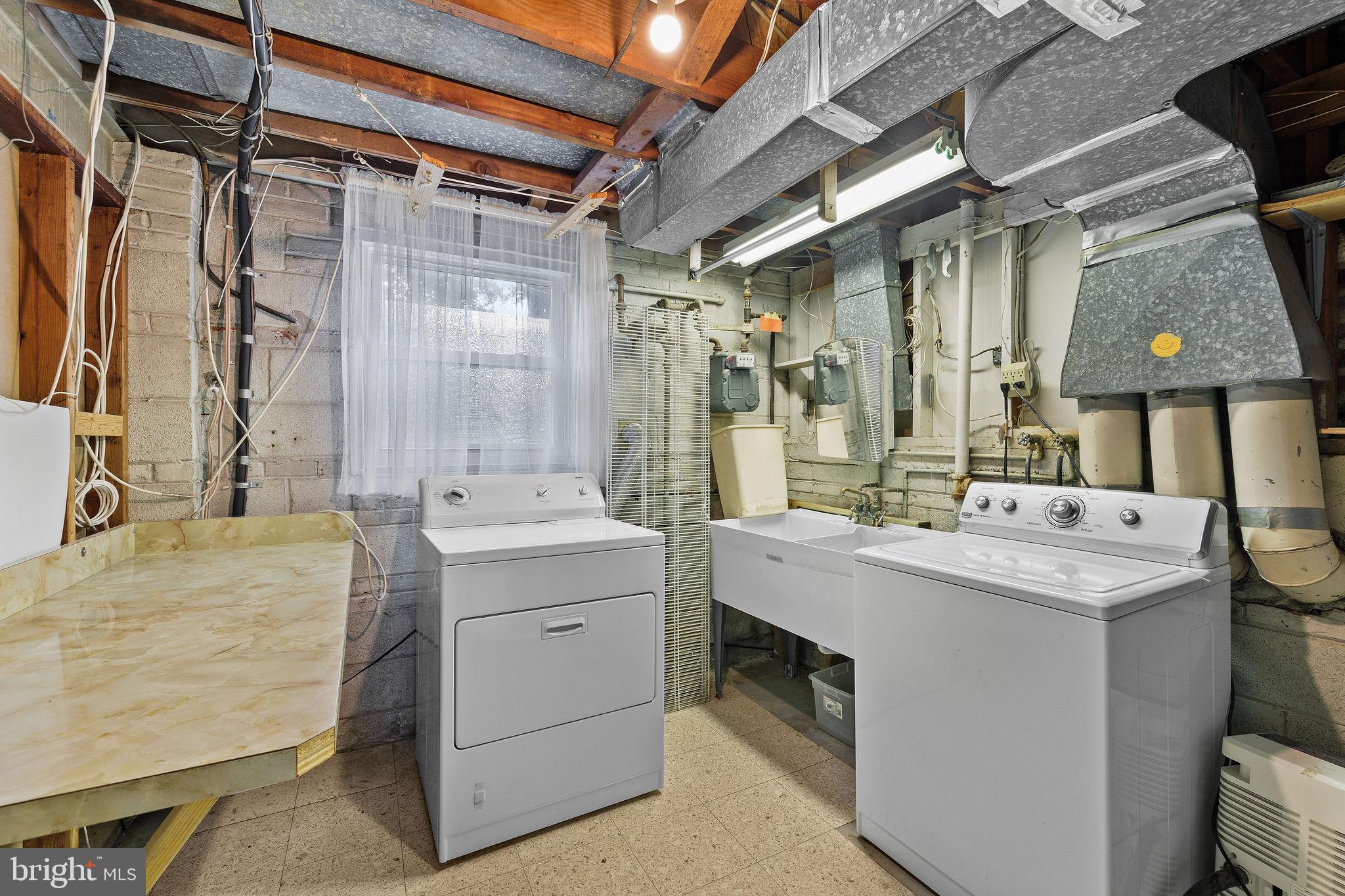 NORTH SPRINGFIELD - Residential