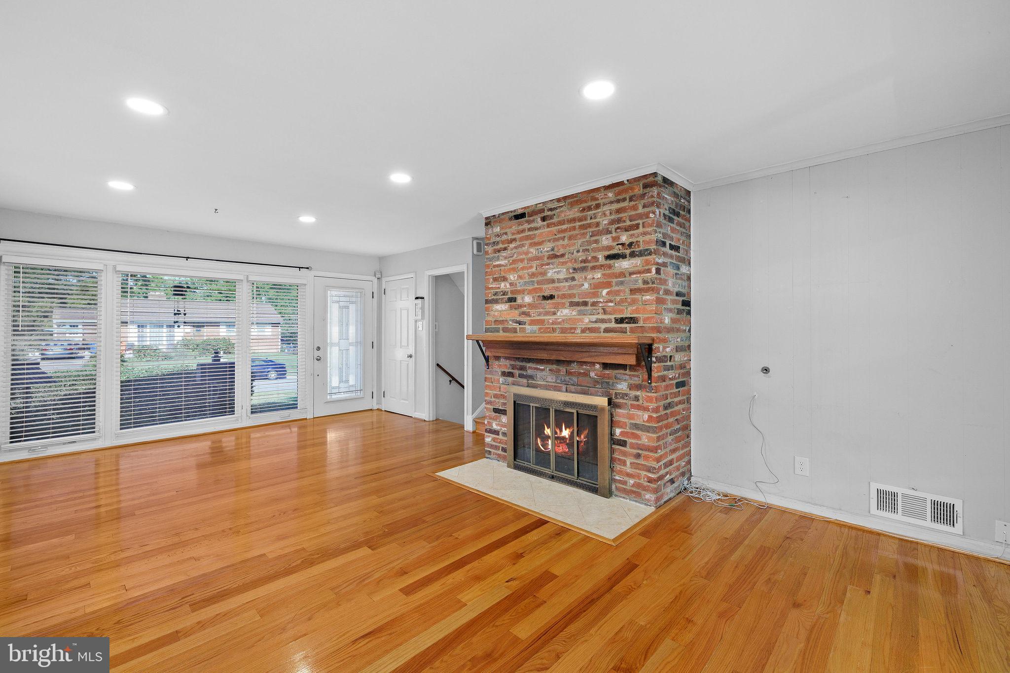 NORTH SPRINGFIELD - Residential