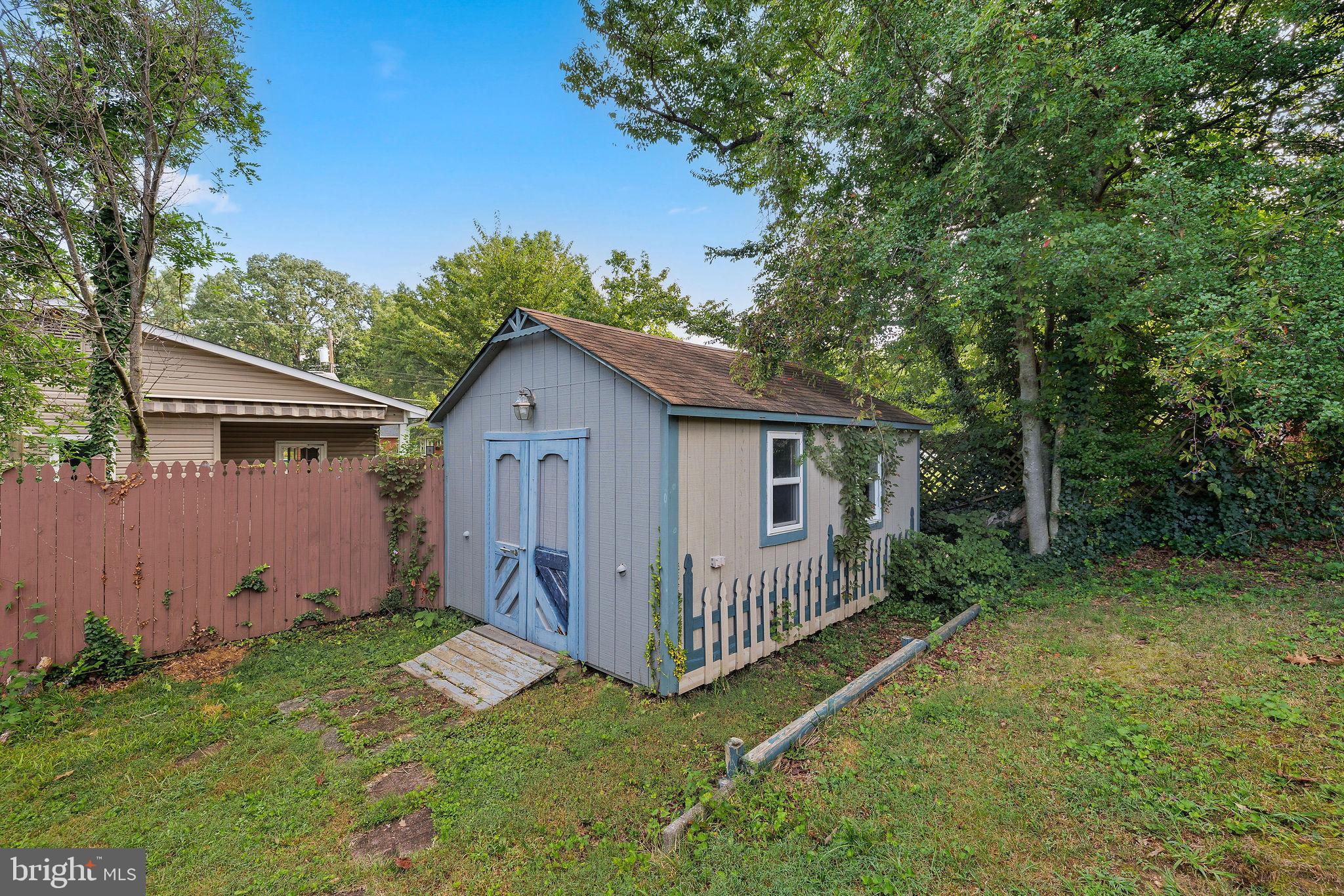 NORTH SPRINGFIELD - Residential