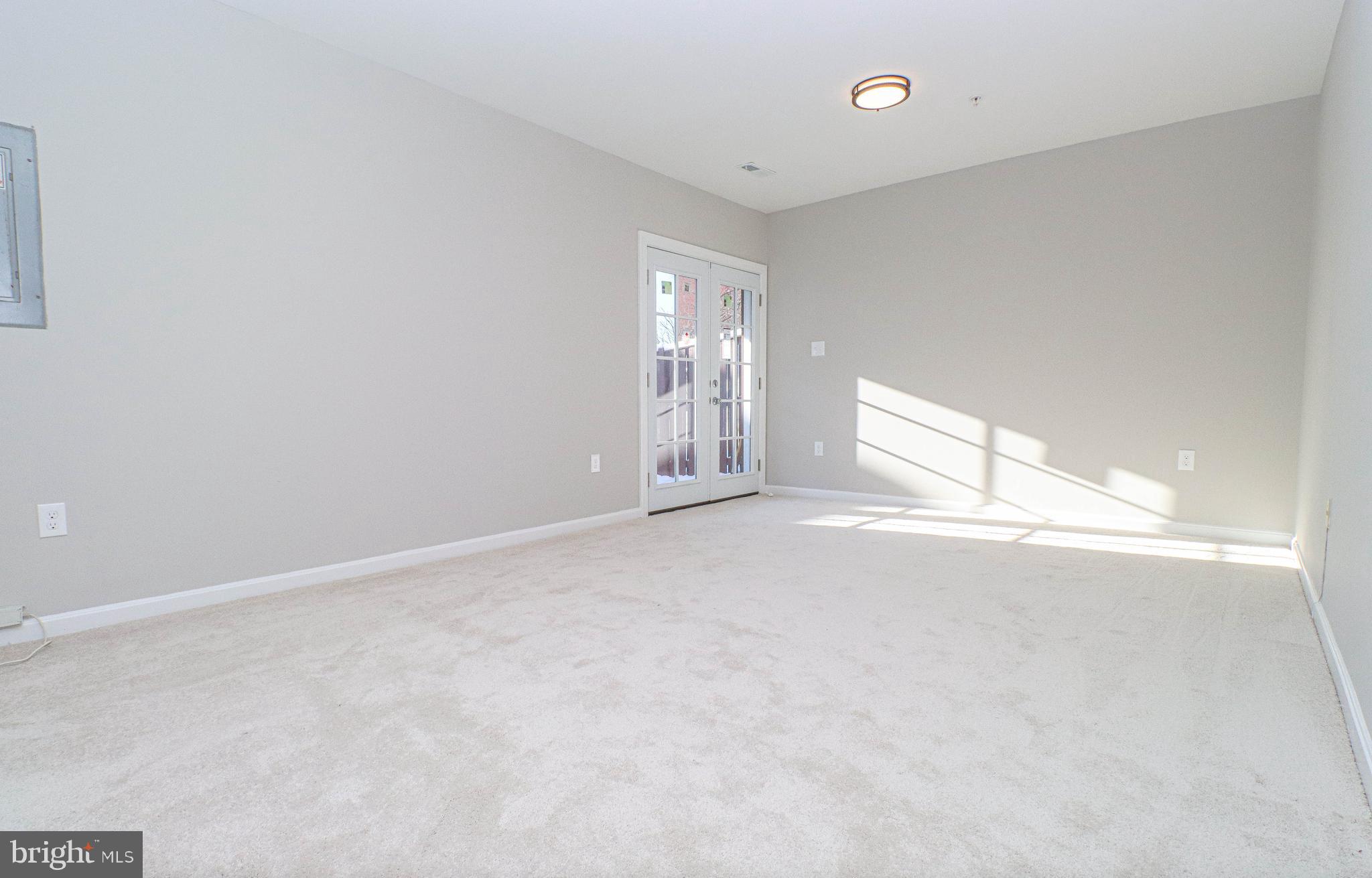 CHILLUM HILLS - Residential