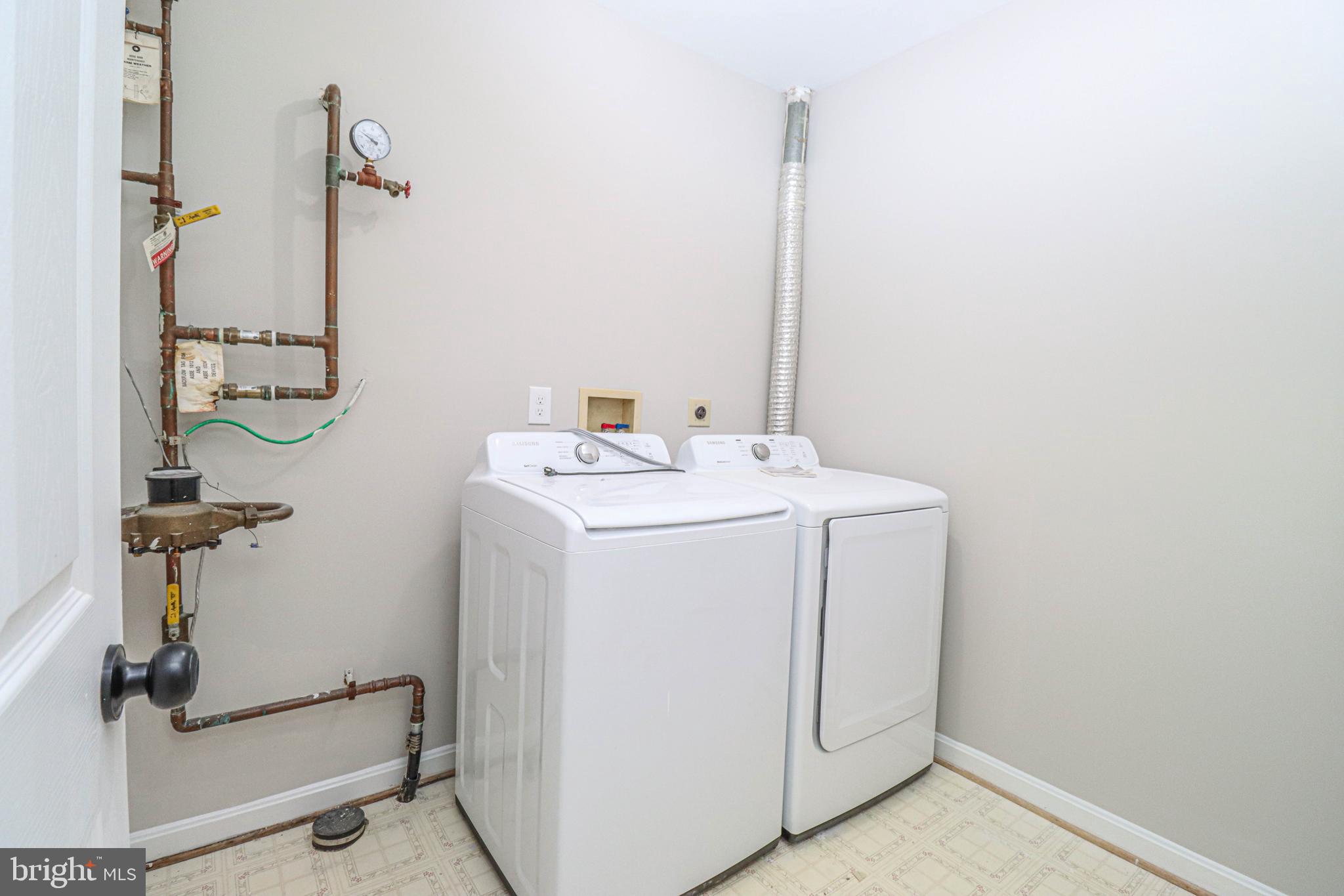 CHILLUM HILLS - Residential