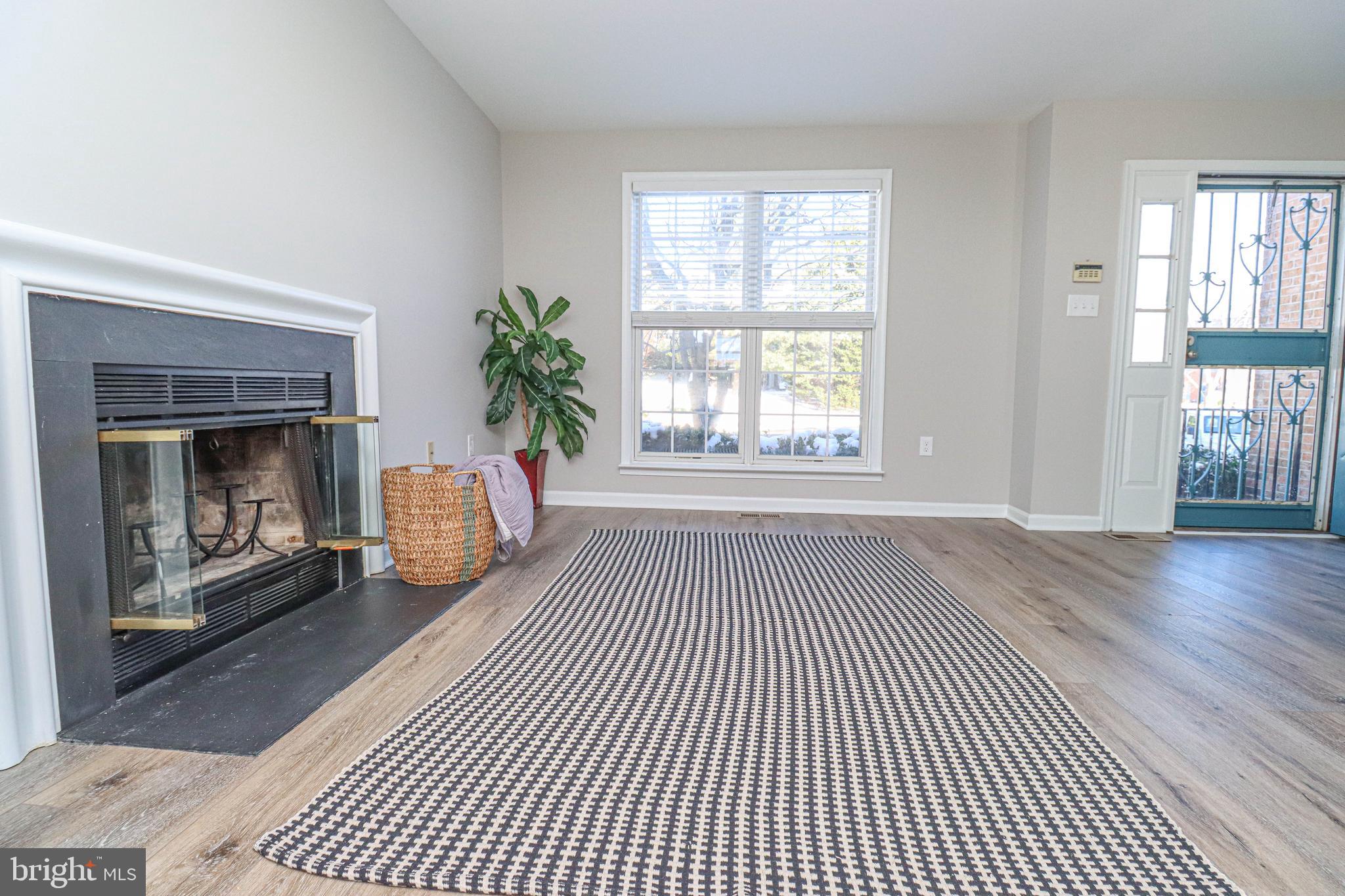 CHILLUM HILLS - Residential