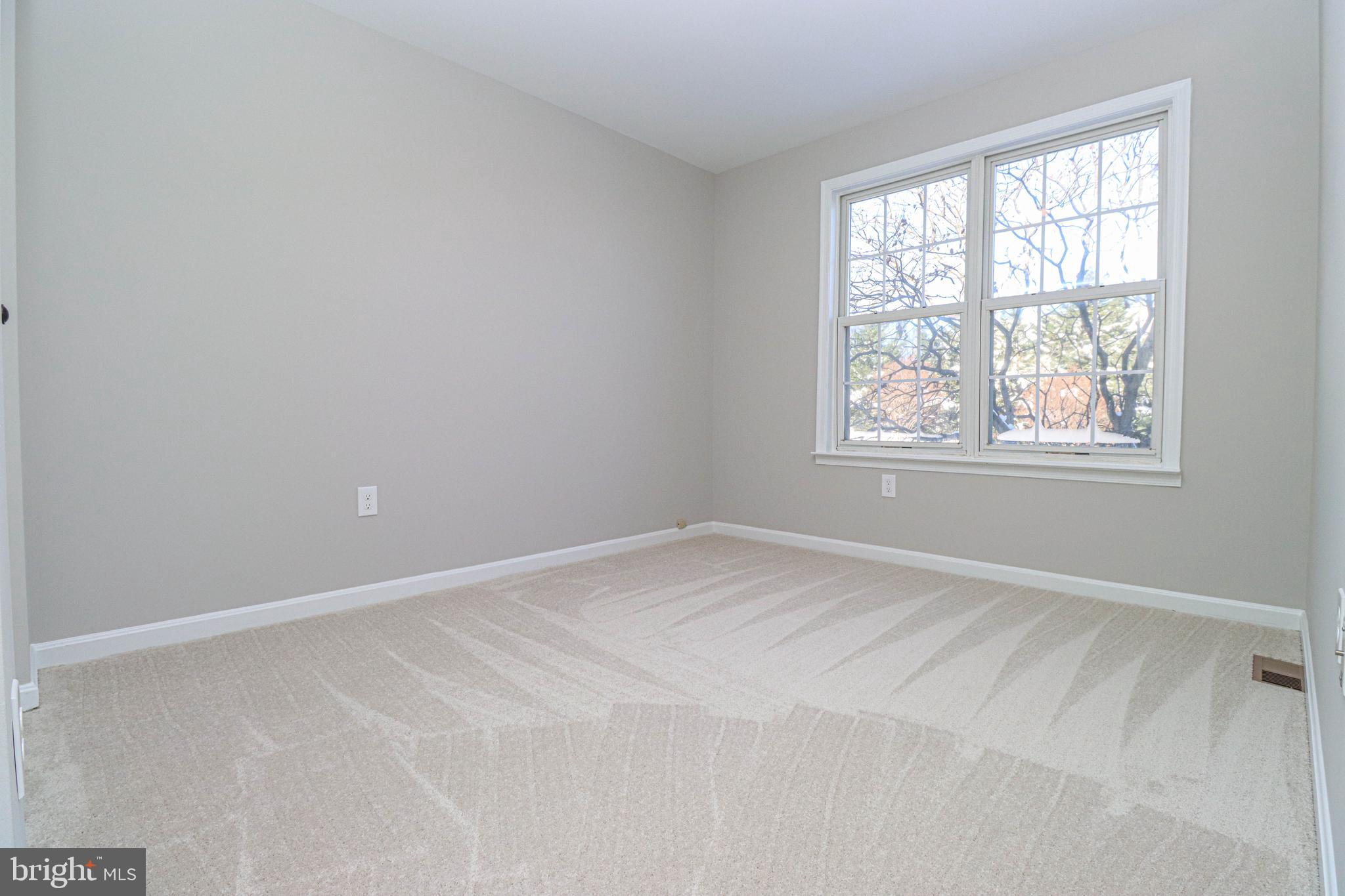 CHILLUM HILLS - Residential