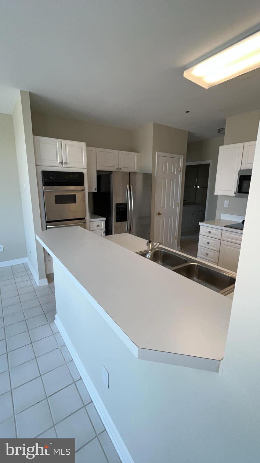 HARBORVIEW CONDOMINIUMS - Residential Lease