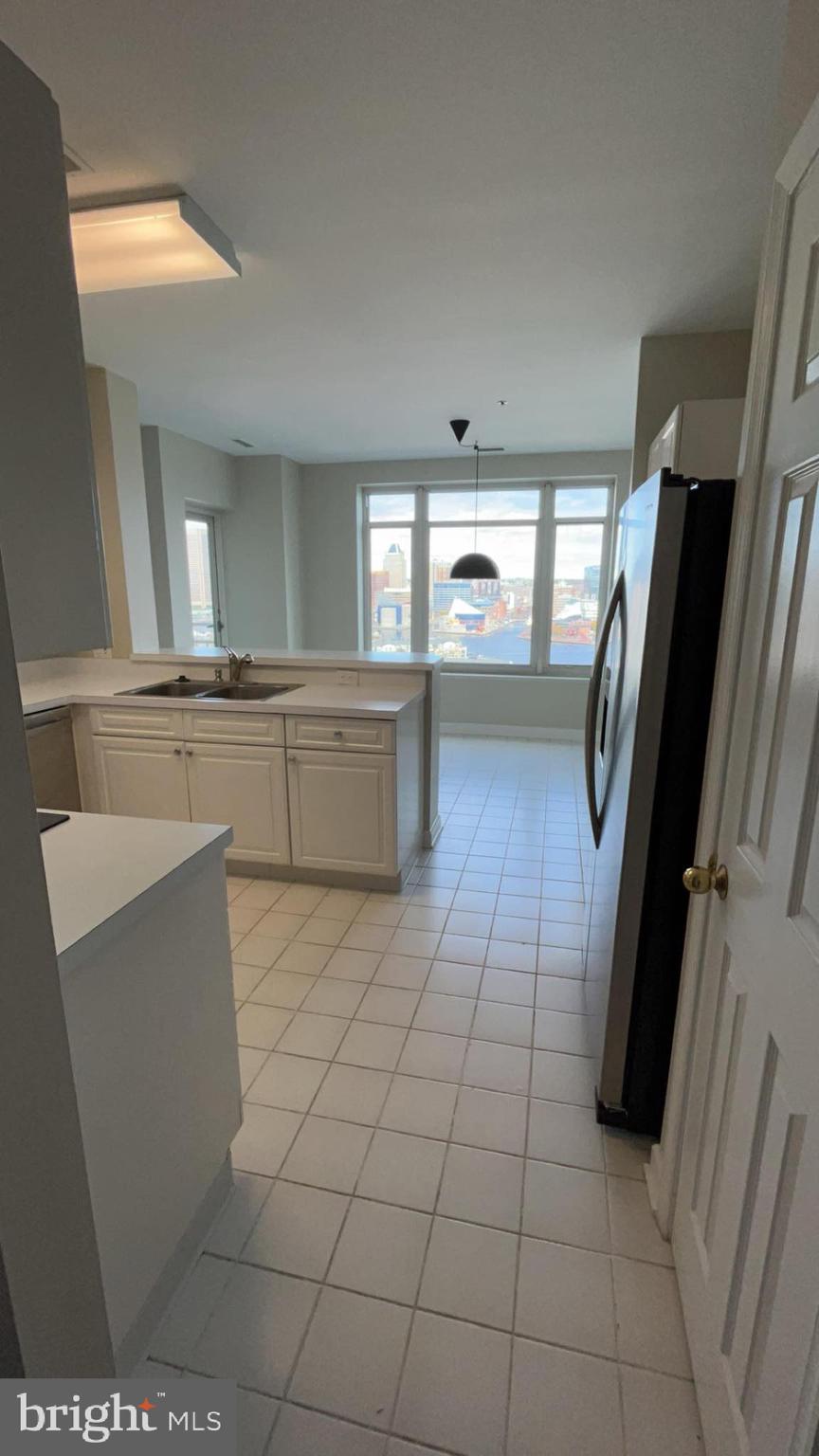 HARBORVIEW CONDOMINIUMS - Residential Lease