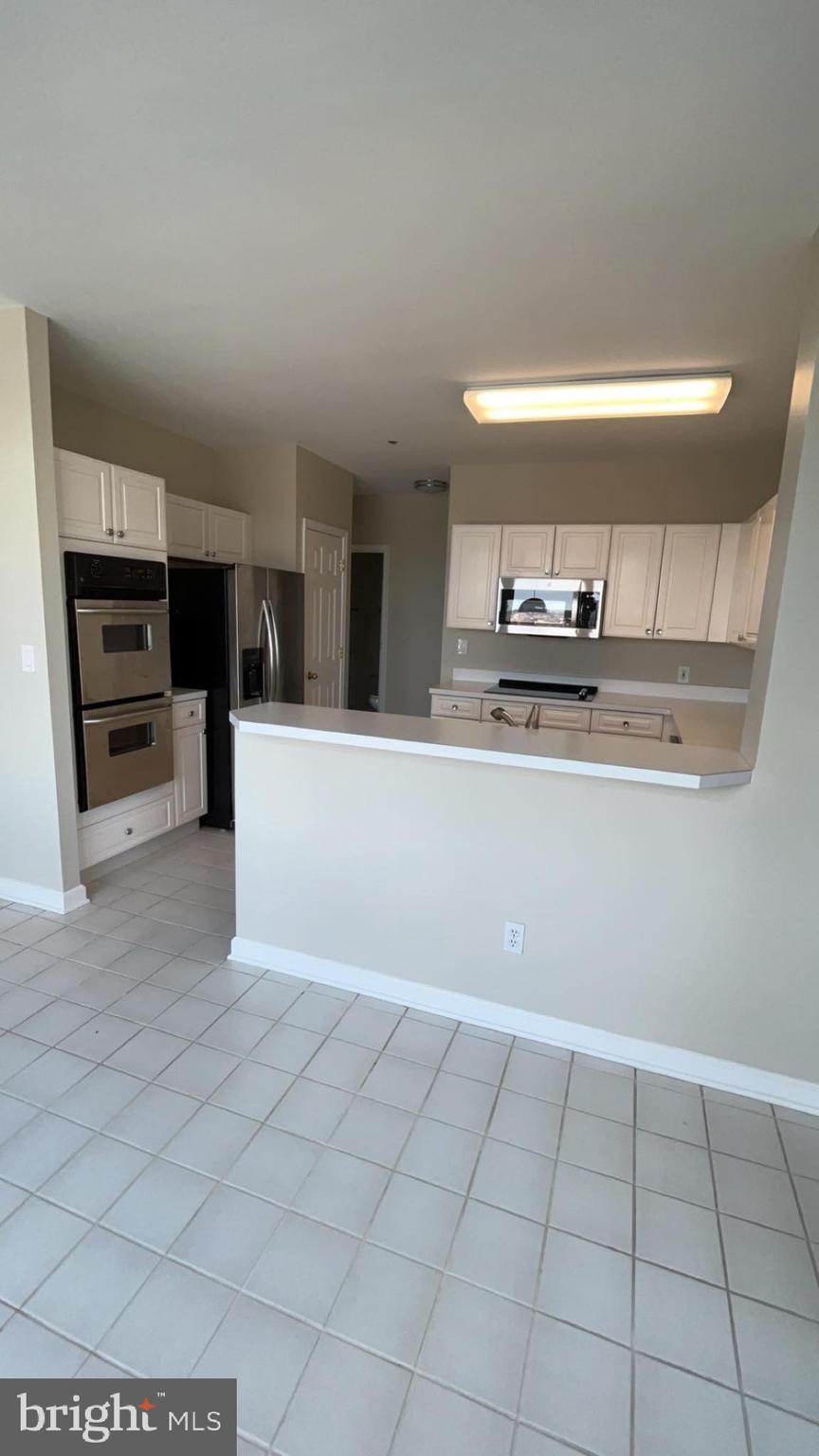HARBORVIEW CONDOMINIUMS - Residential Lease