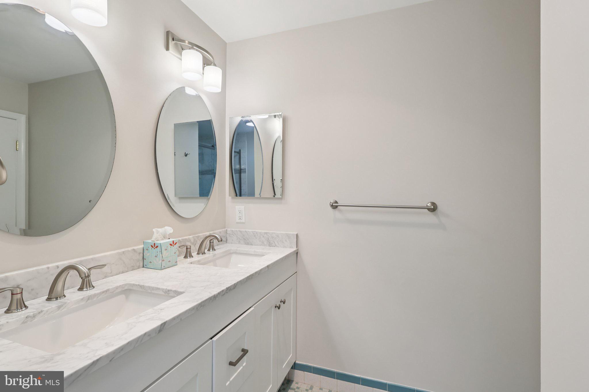 CHARTER CHASE - Residential