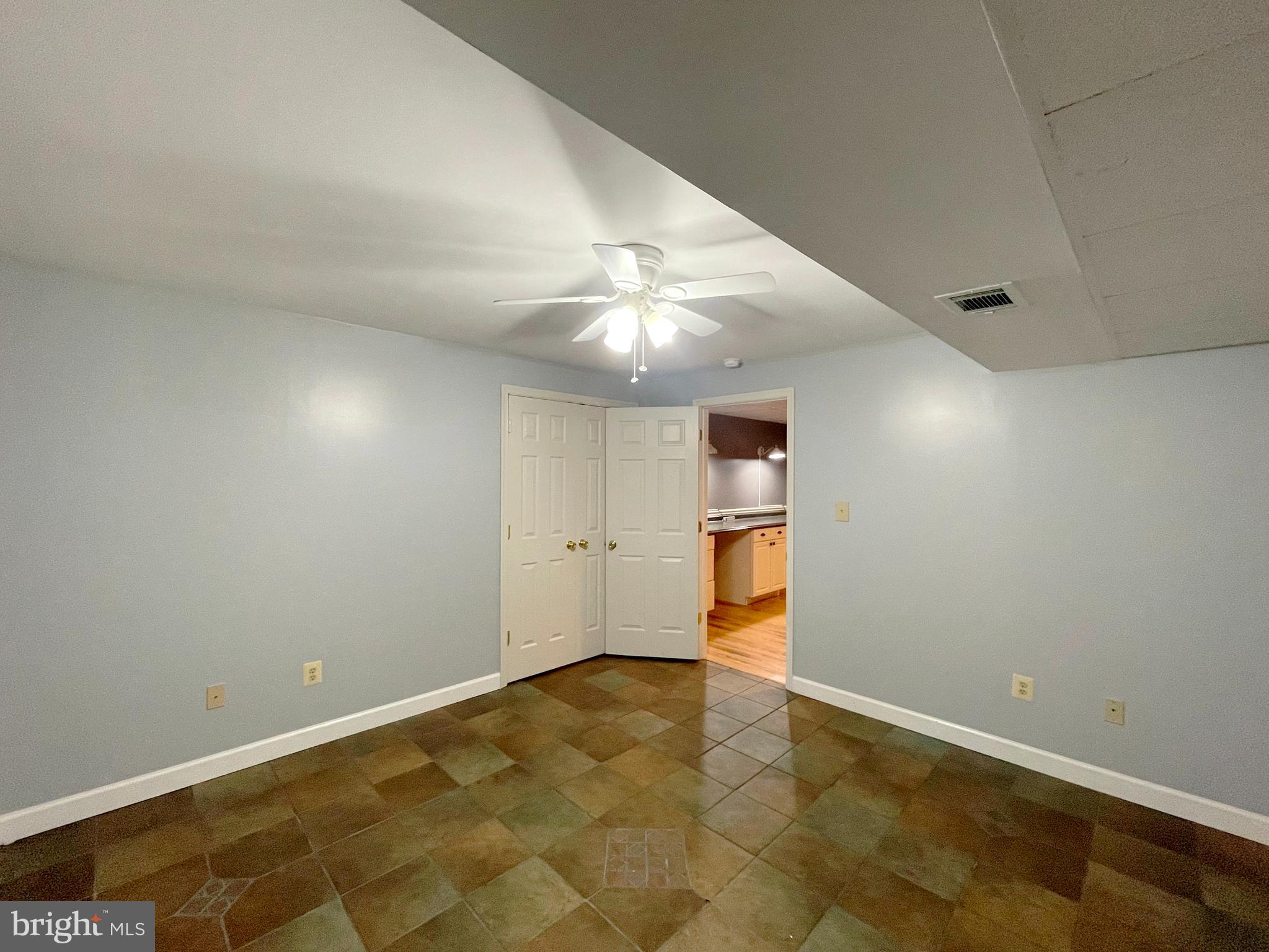 GREENBRIER - Residential Lease