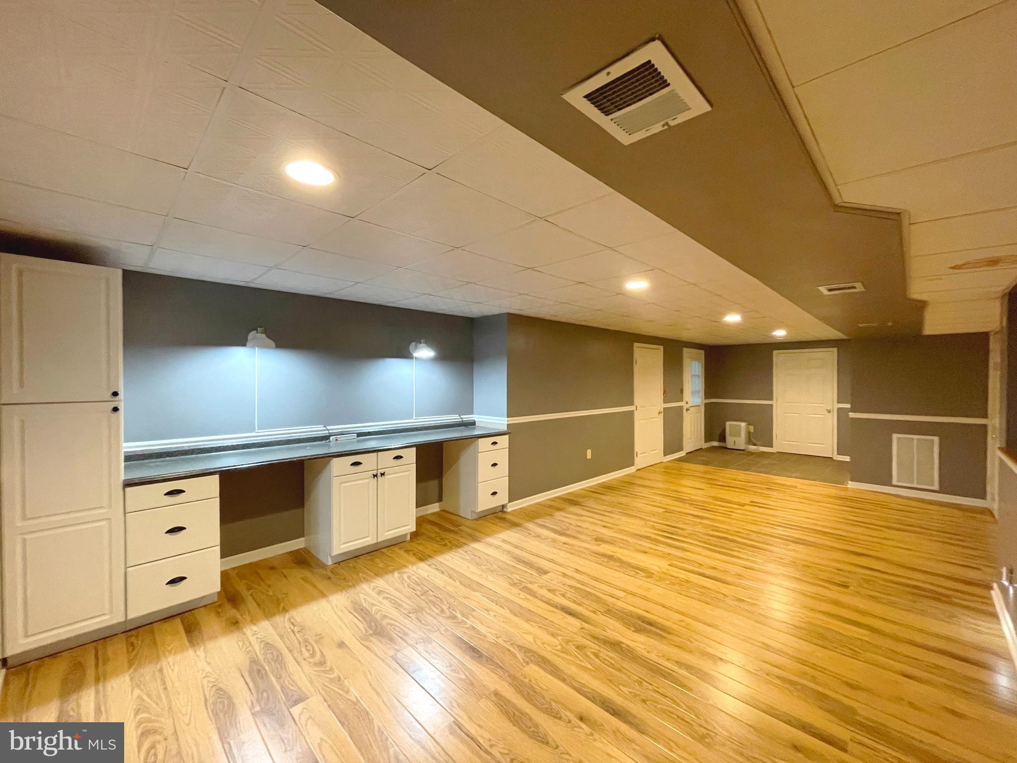 GREENBRIER - Residential Lease