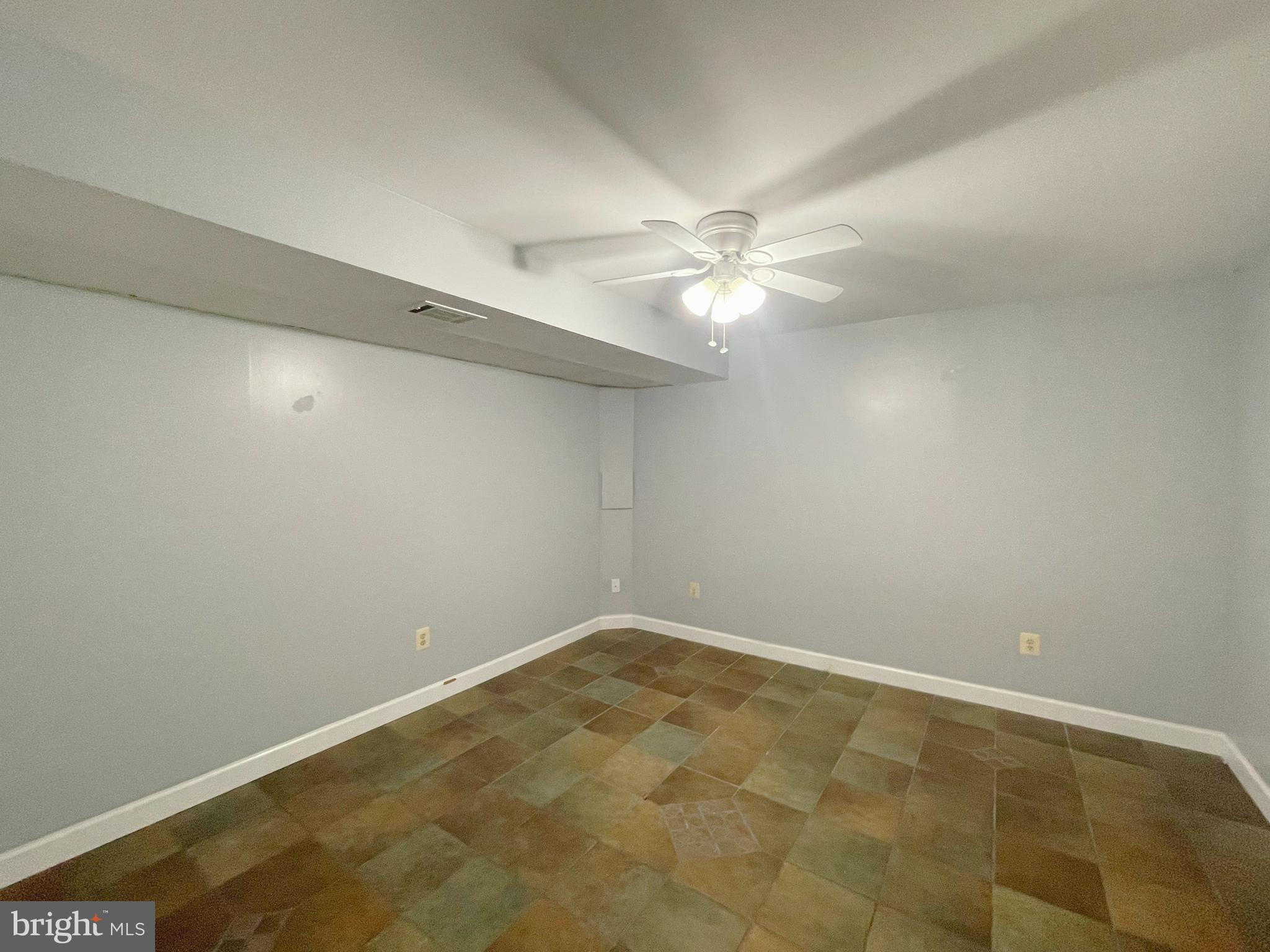 GREENBRIER - Residential Lease