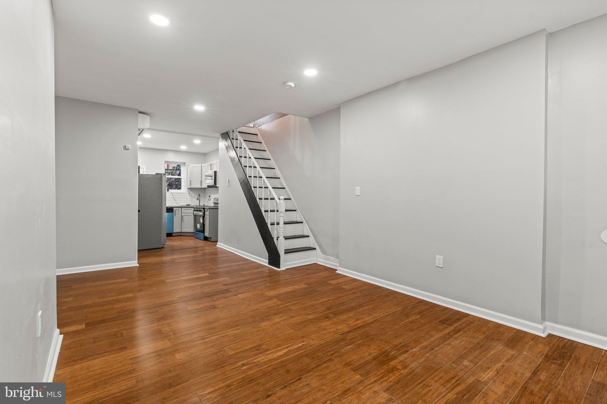 STRAWBERRY MANSION - Residential