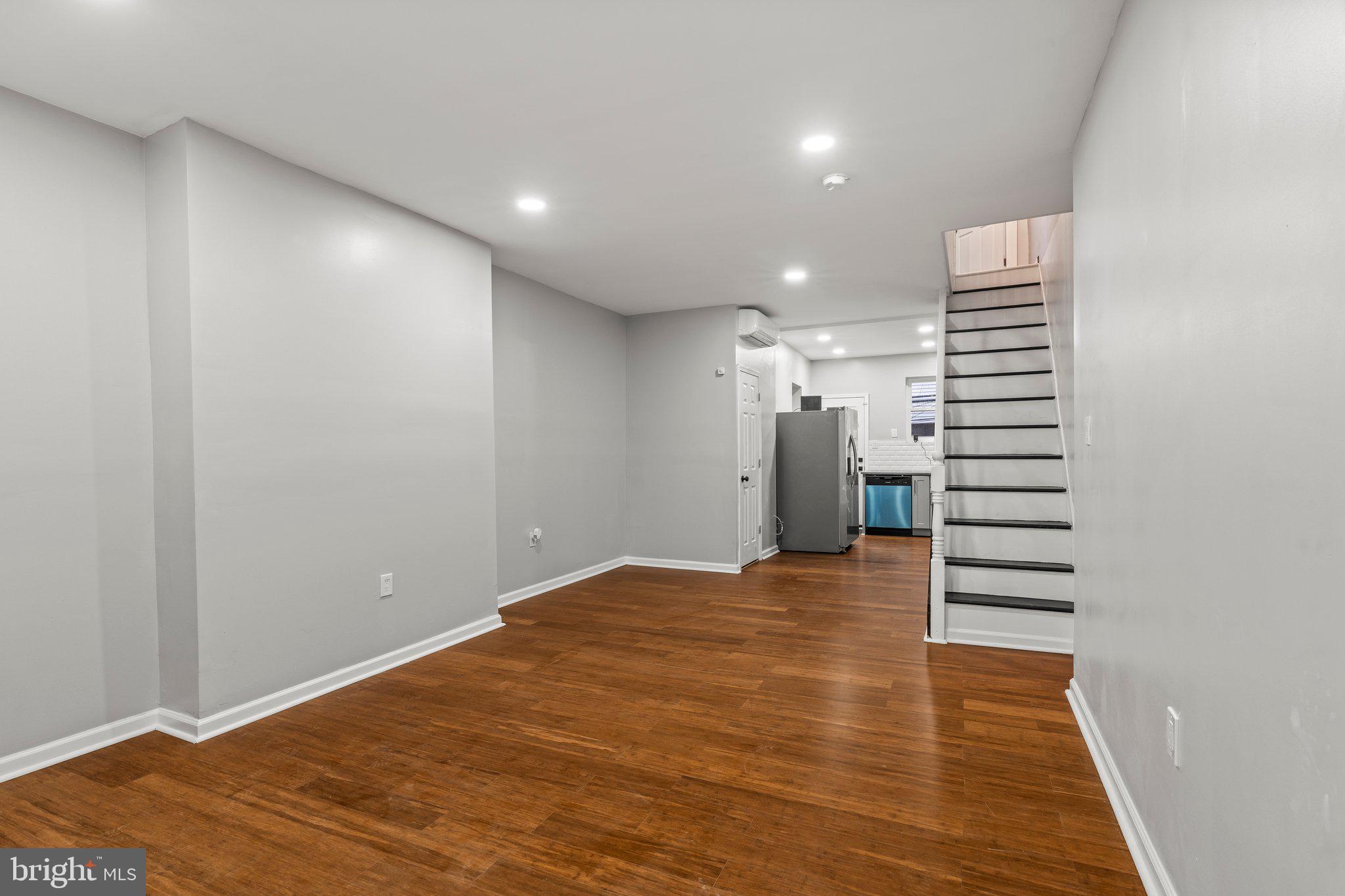 STRAWBERRY MANSION - Residential