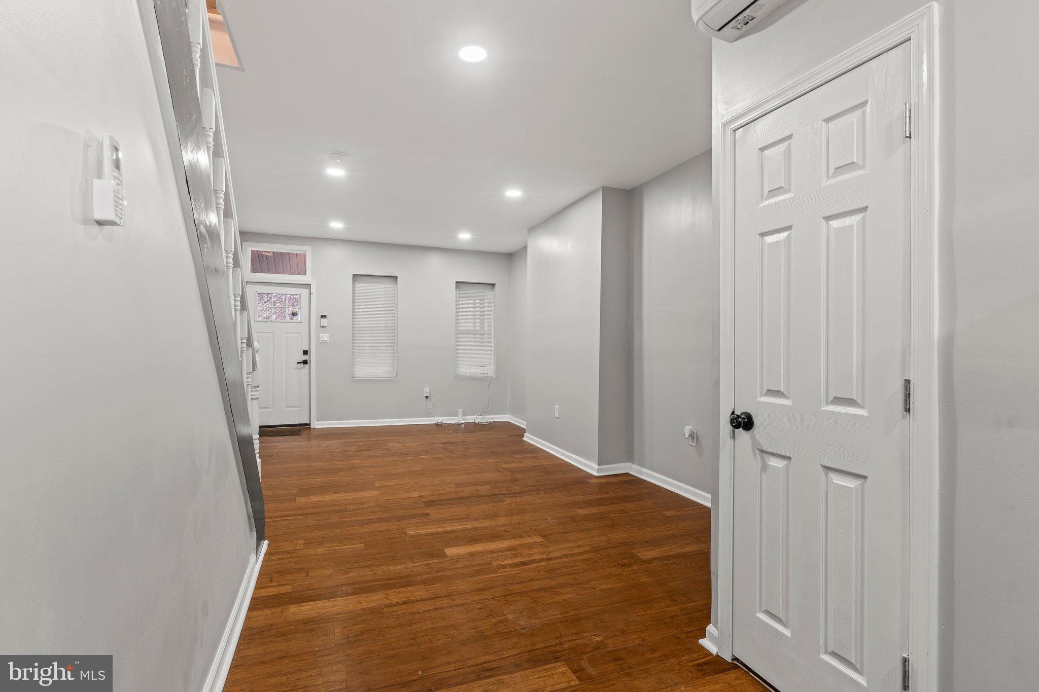 STRAWBERRY MANSION - Residential