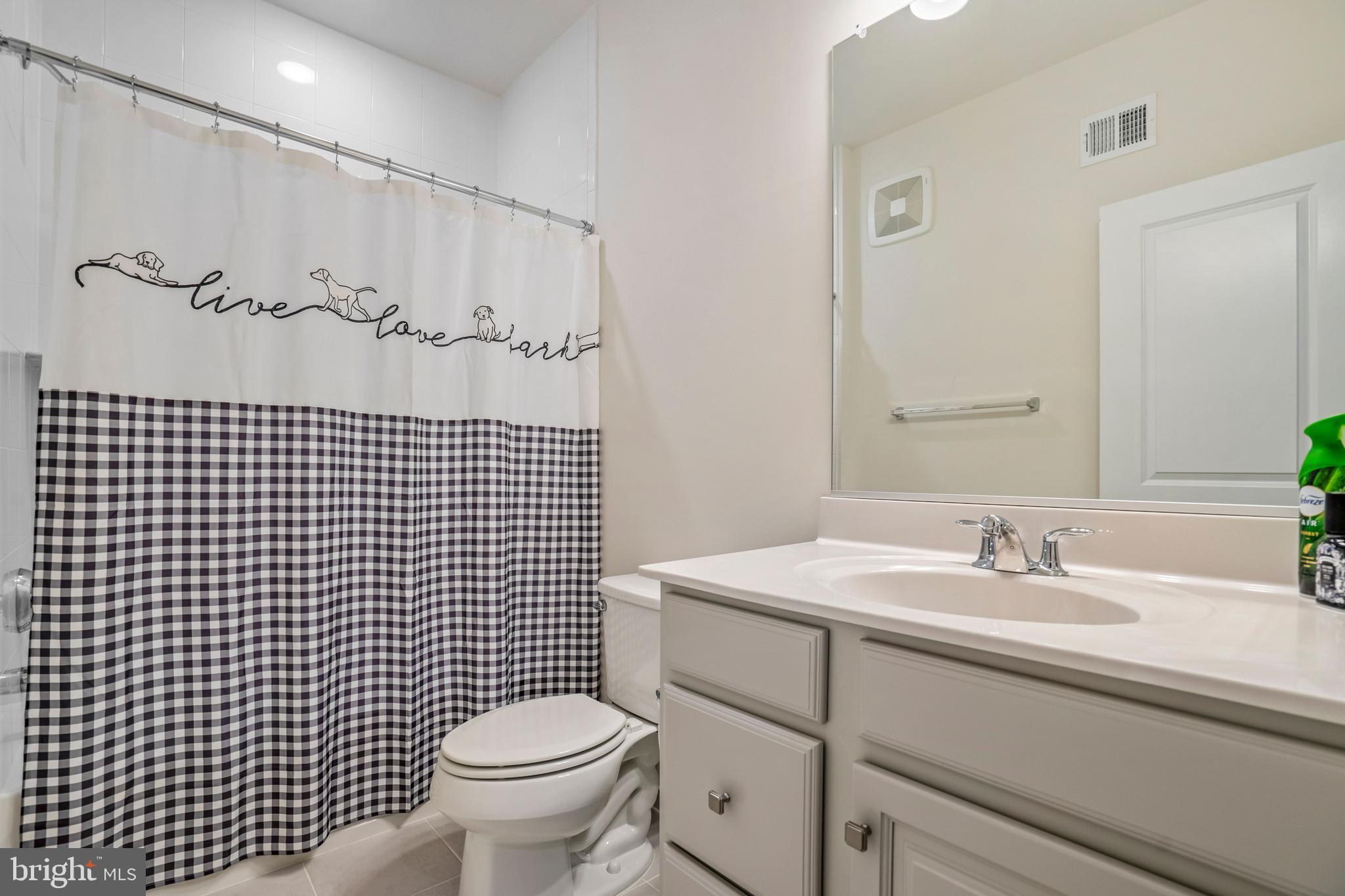 LOFTS AT VILLAGE WALK - Residential Lease