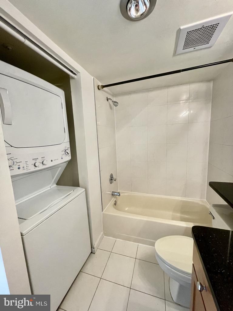 RENAISSANCE AT TYSONS - Residential Lease