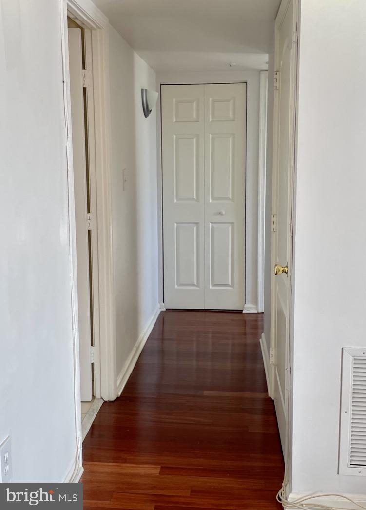 RENAISSANCE AT TYSONS - Residential Lease