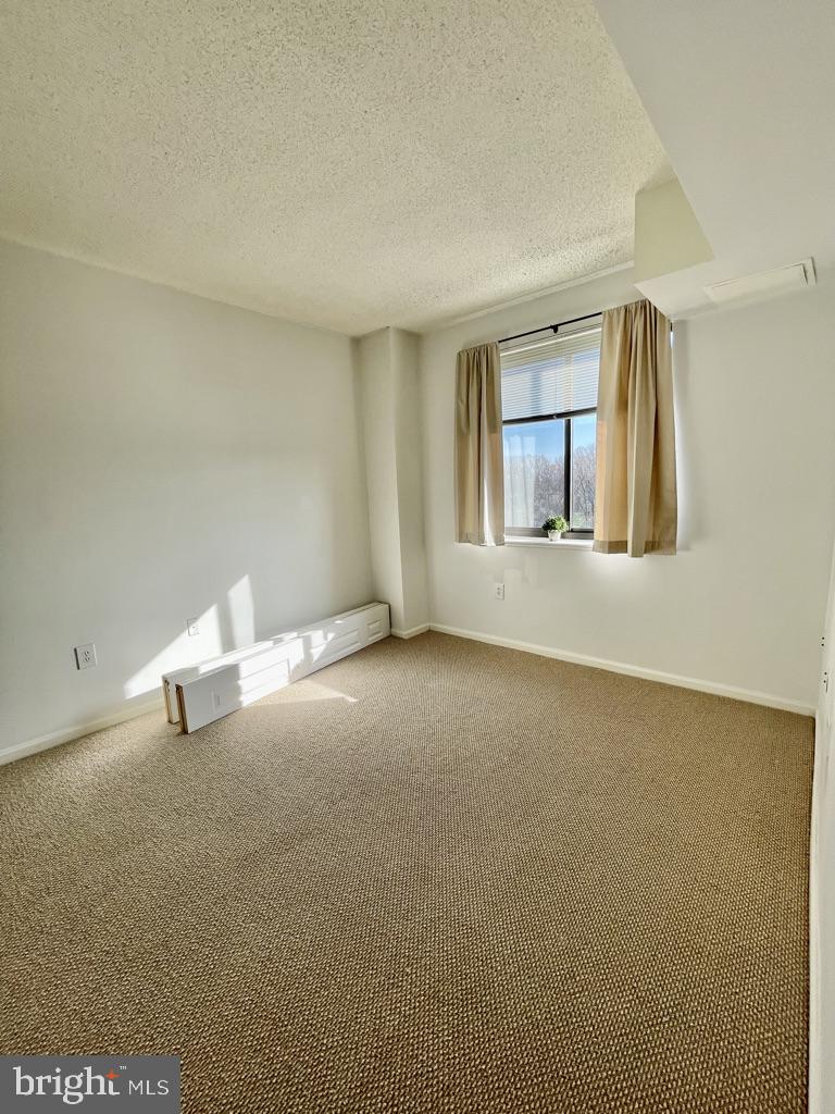 RENAISSANCE AT TYSONS - Residential Lease