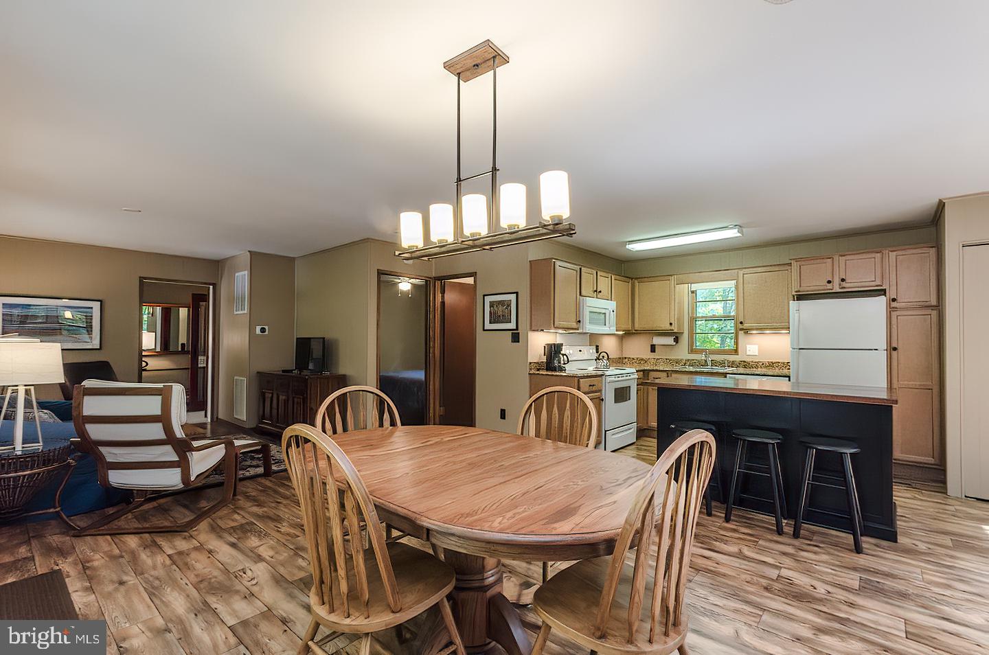 HAPPY VALLEY RETREAT - Residential