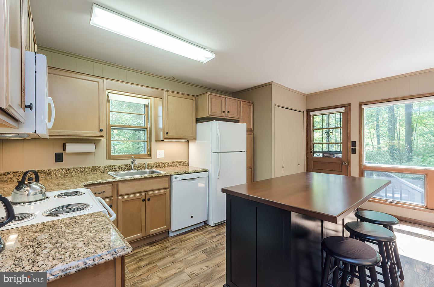 HAPPY VALLEY RETREAT - Residential