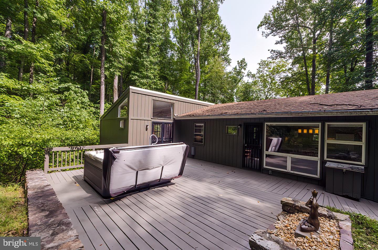 HAPPY VALLEY RETREAT - Residential