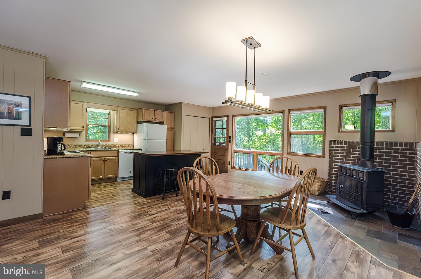 HAPPY VALLEY RETREAT - Residential