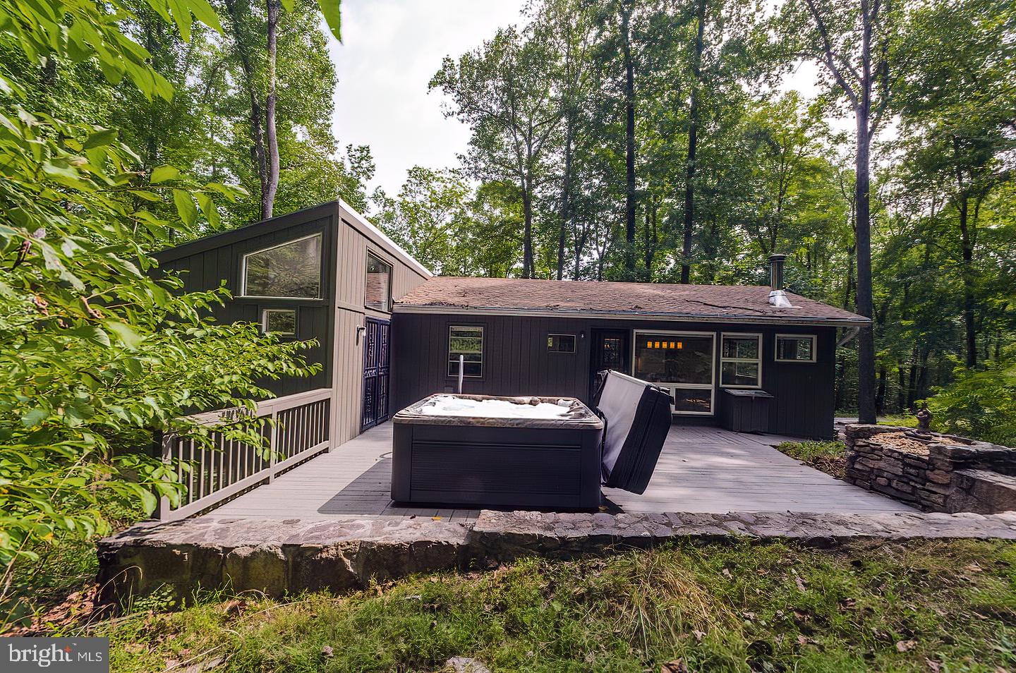 HAPPY VALLEY RETREAT - Residential