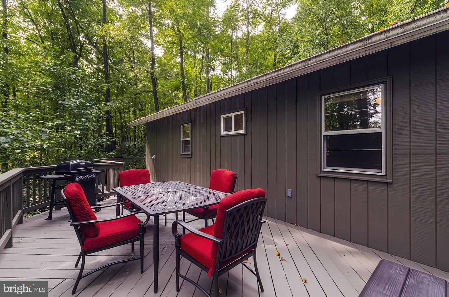 HAPPY VALLEY RETREAT - Residential