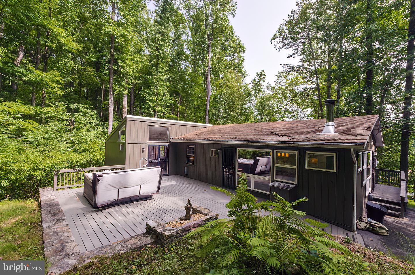 HAPPY VALLEY RETREAT - Residential