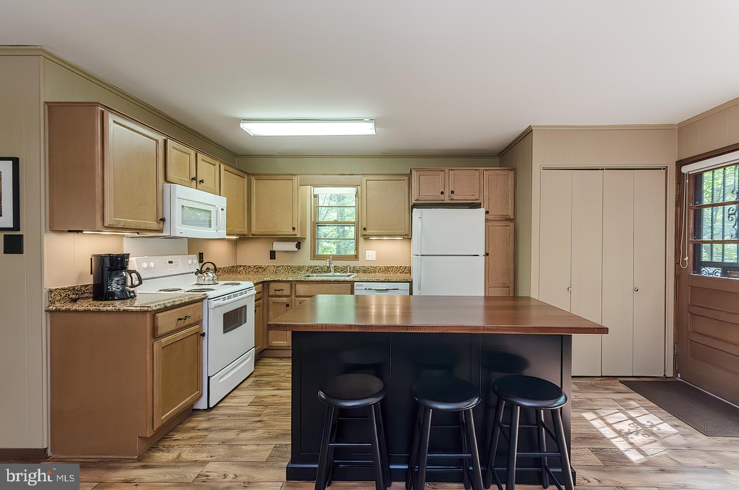 HAPPY VALLEY RETREAT - Residential