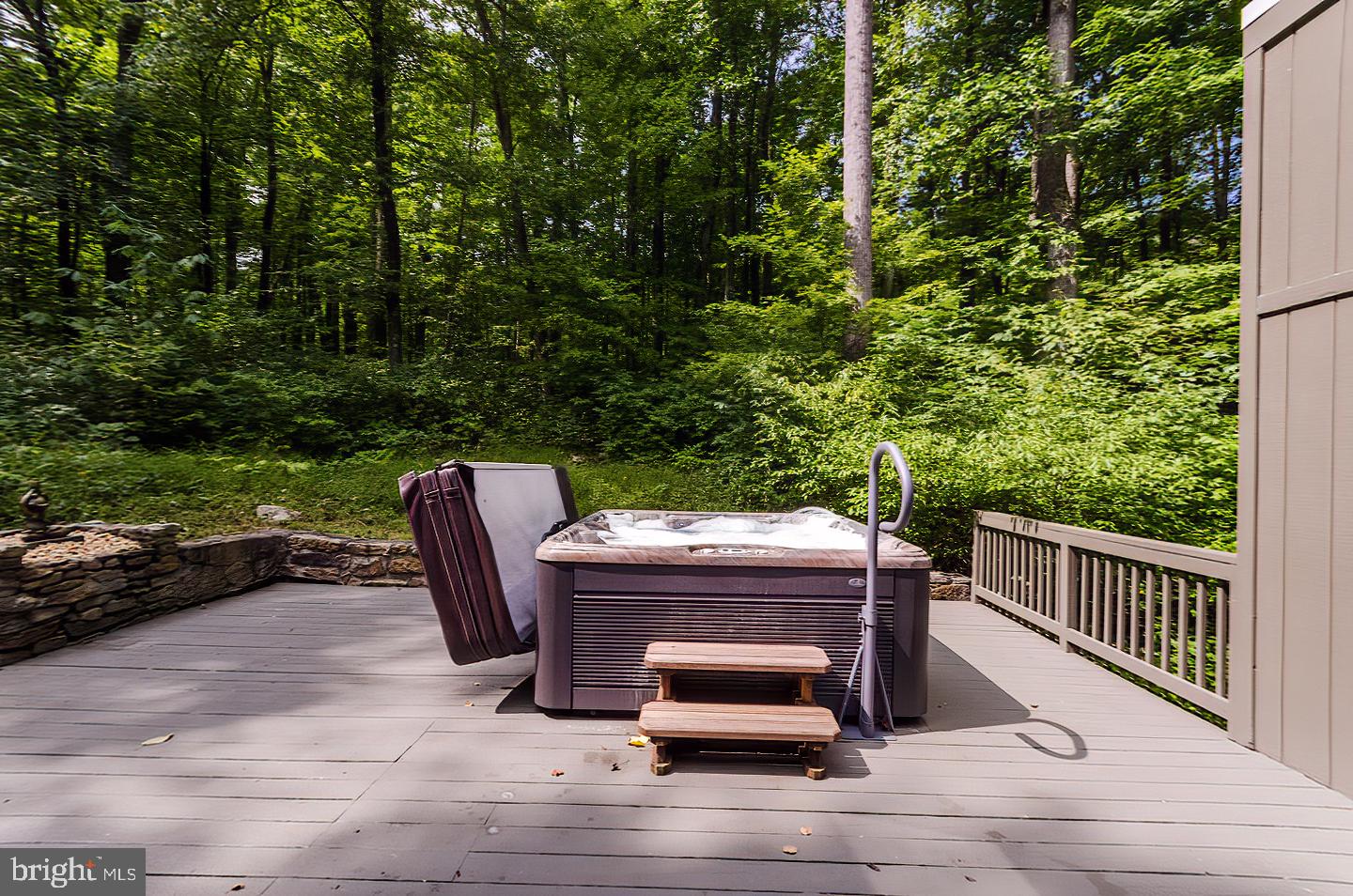 HAPPY VALLEY RETREAT - Residential