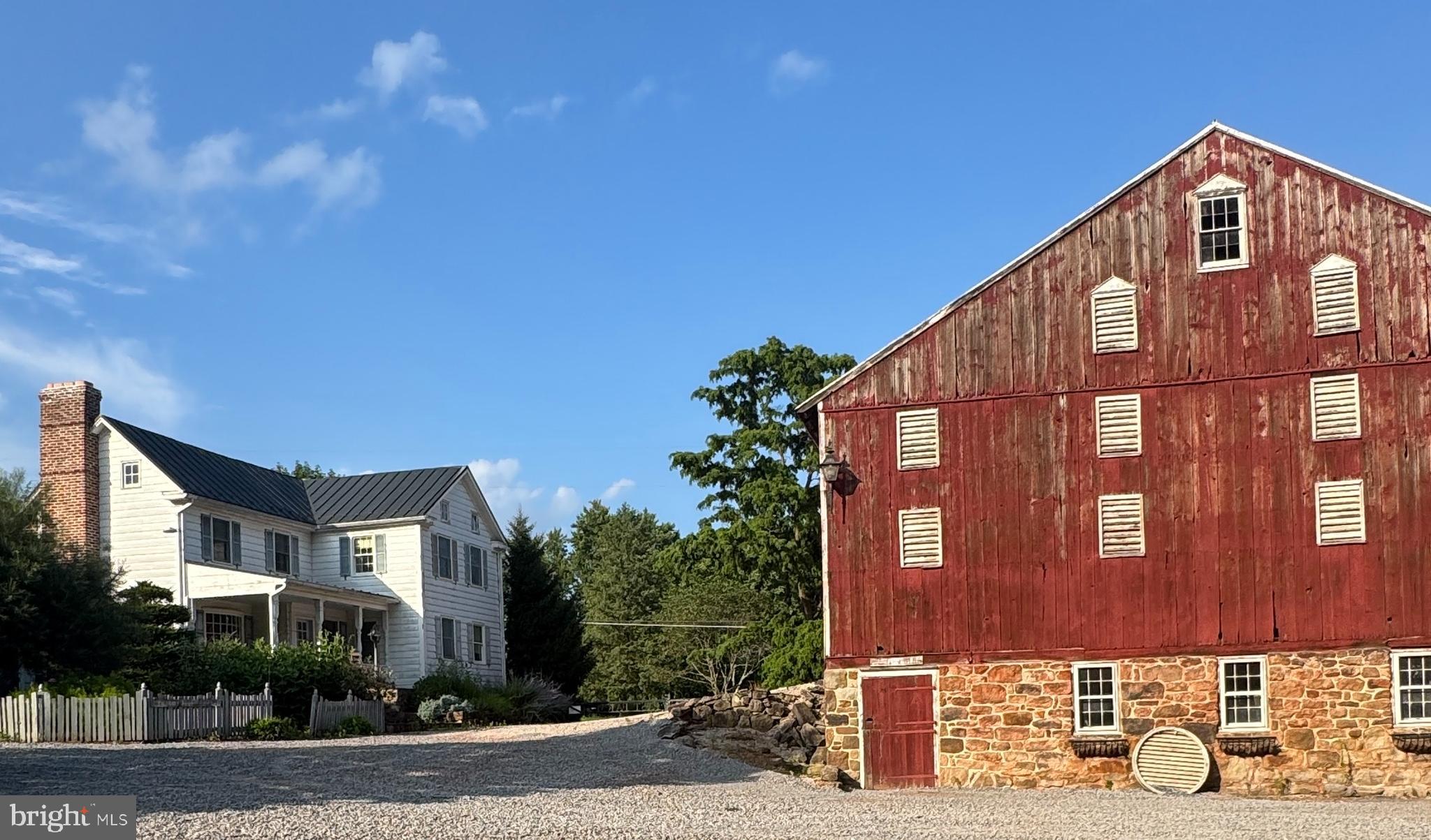 825 WHITE HALL ROAD