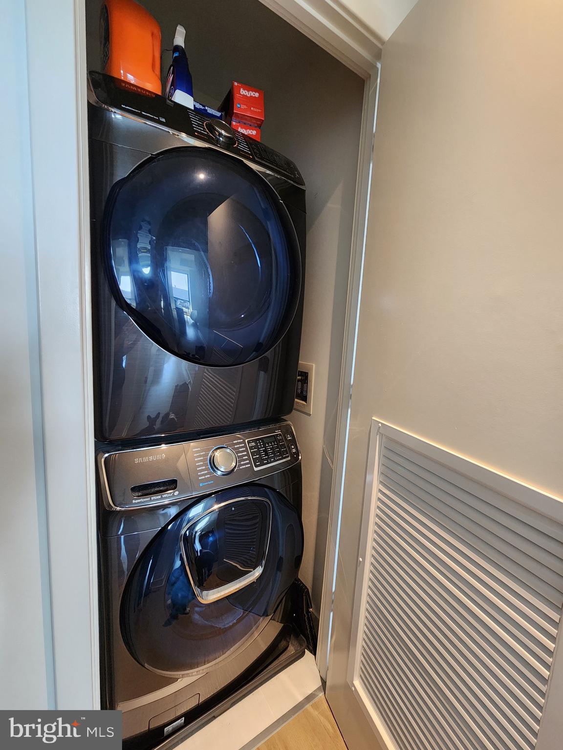 THE VERSE CONDO - Residential Lease