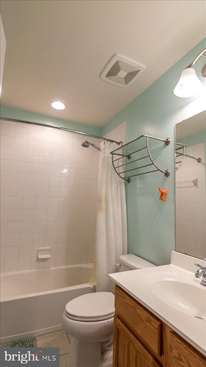 WESTFIELDS - Residential Lease