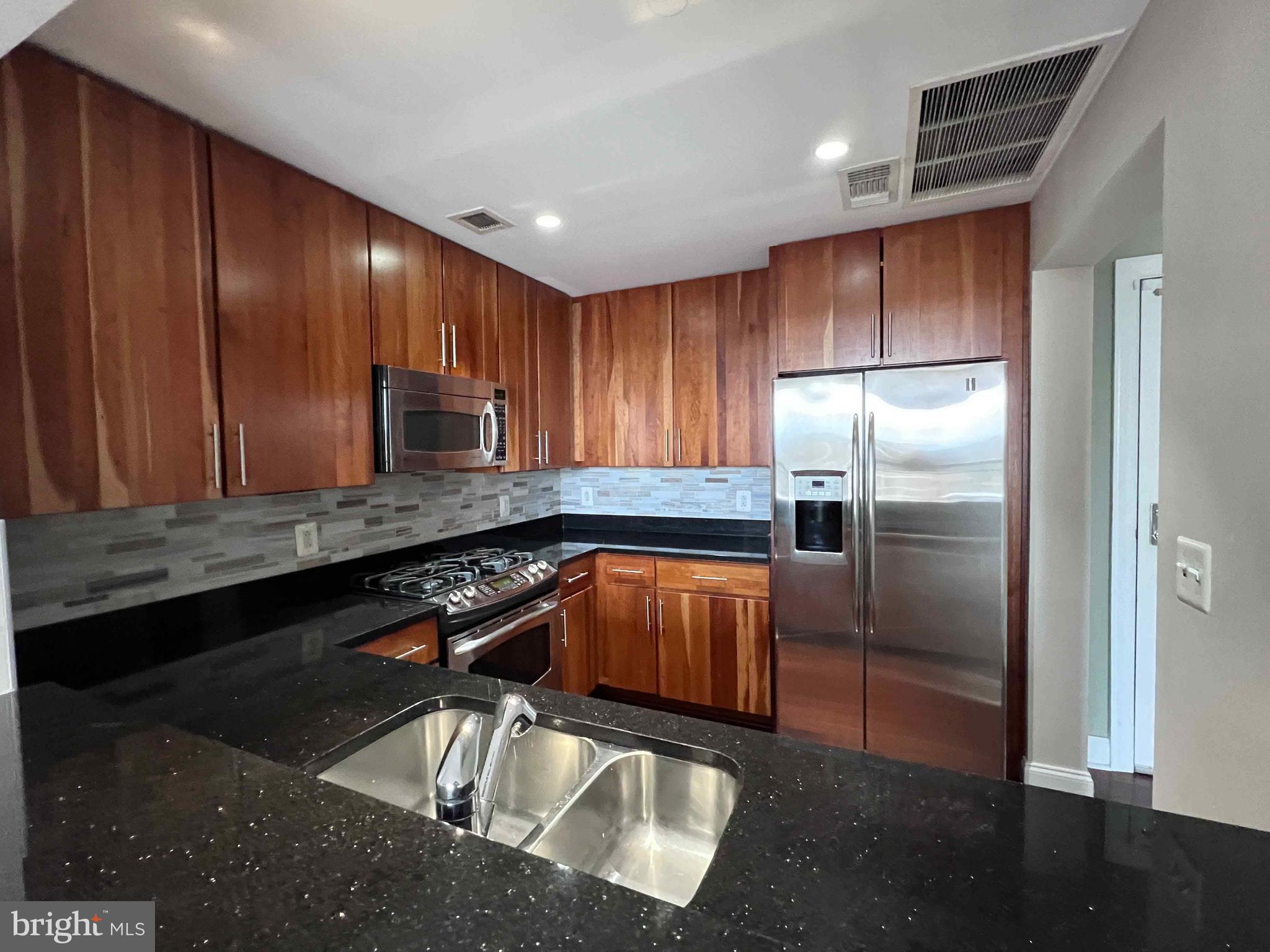 THE JAMIESON - Residential