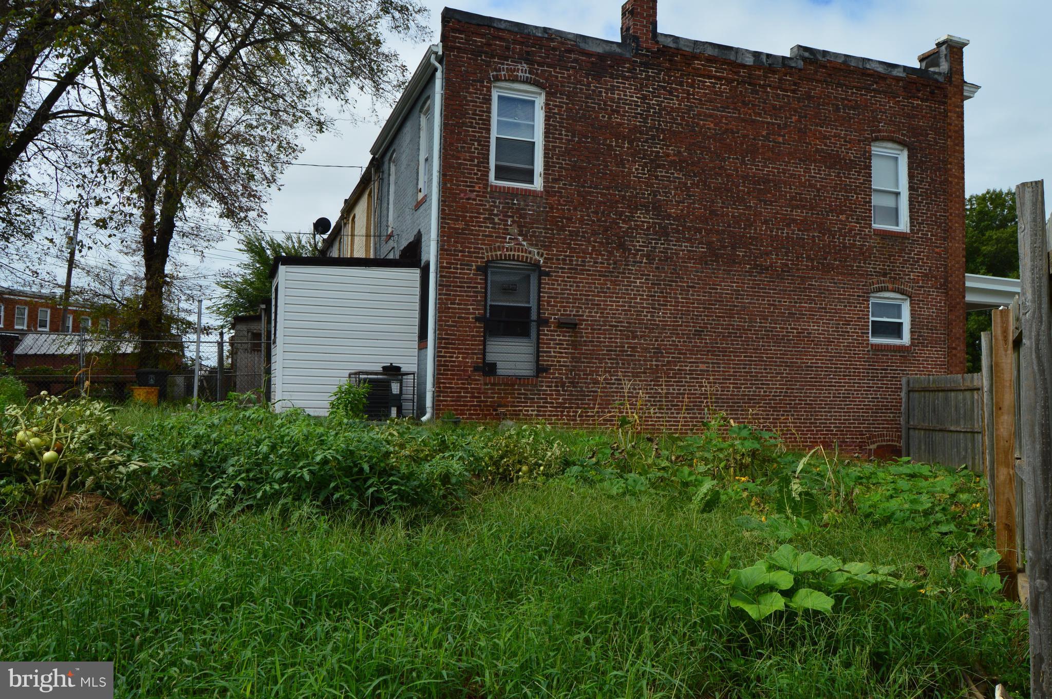 EAST BALTIMORE MIDWAY - Residential