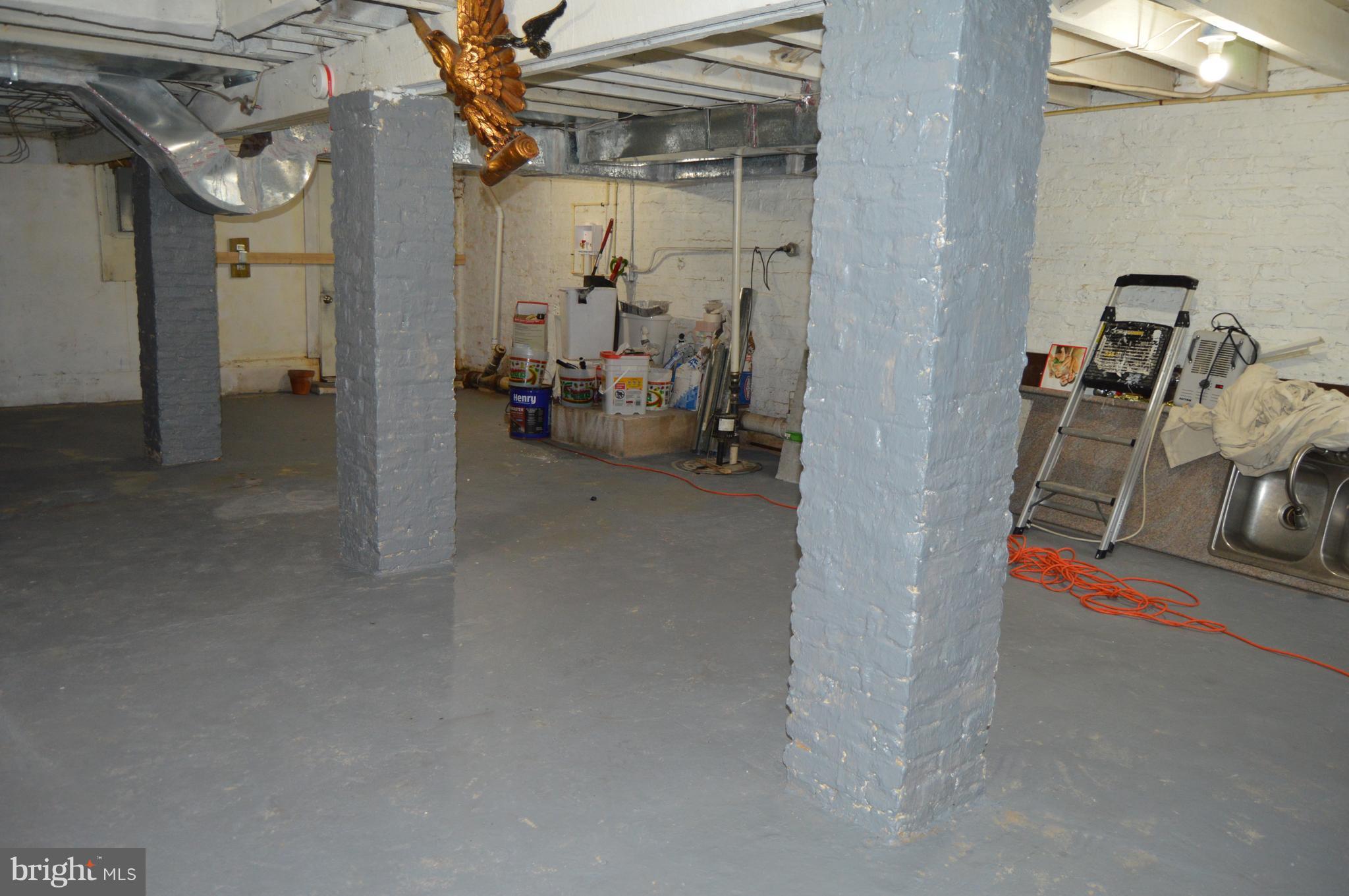 EAST BALTIMORE MIDWAY - Residential