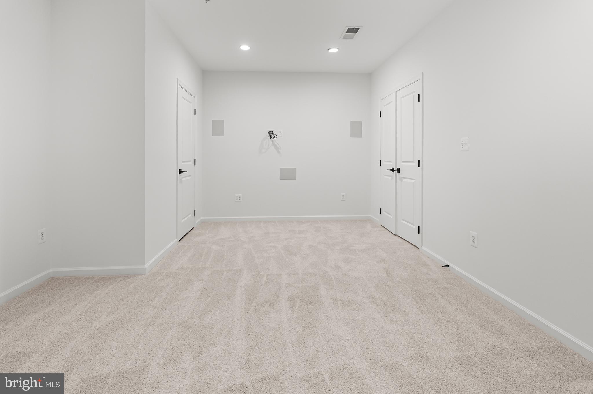 MARLBORO RIDGE - Residential