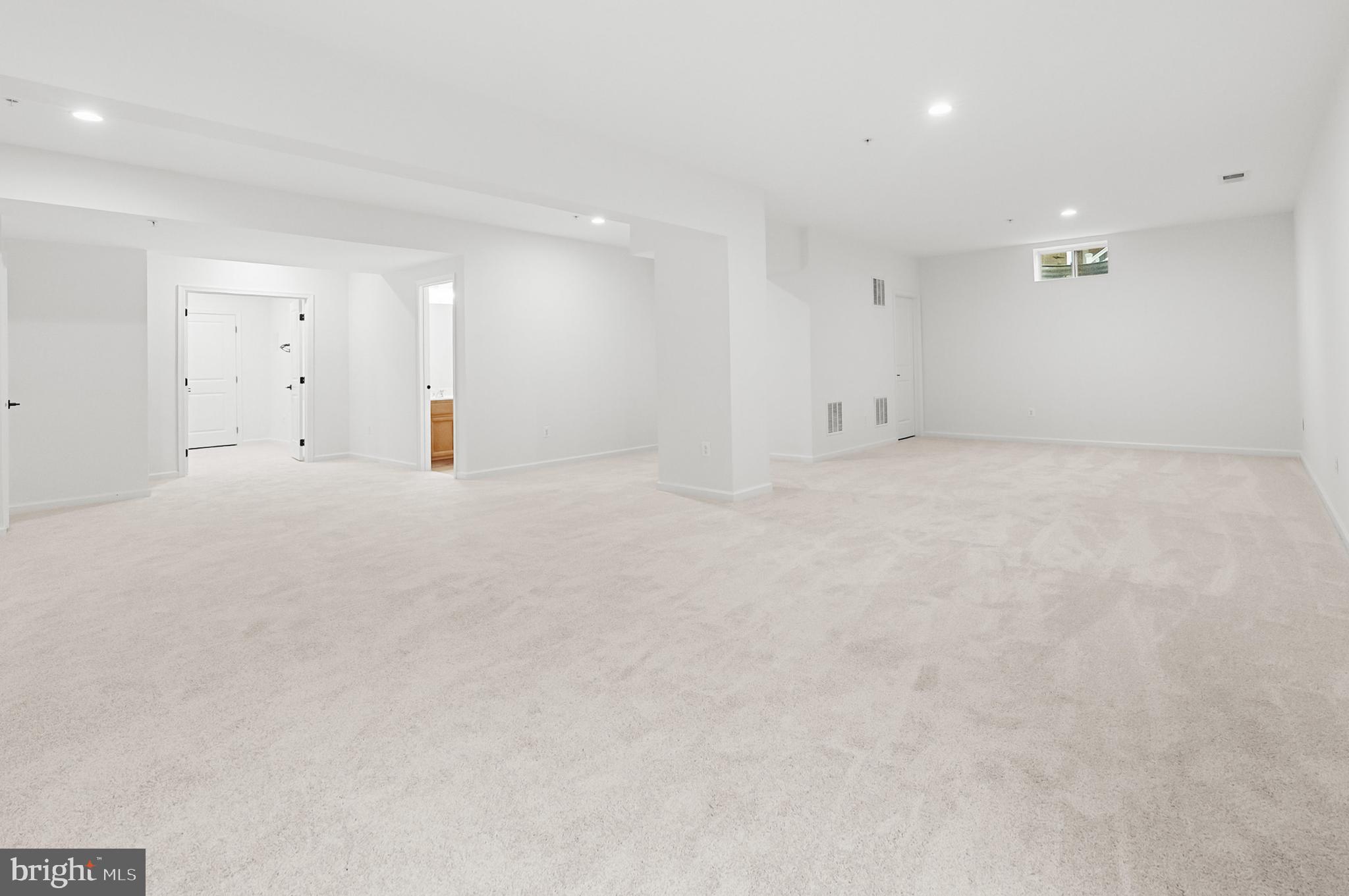 MARLBORO RIDGE - Residential