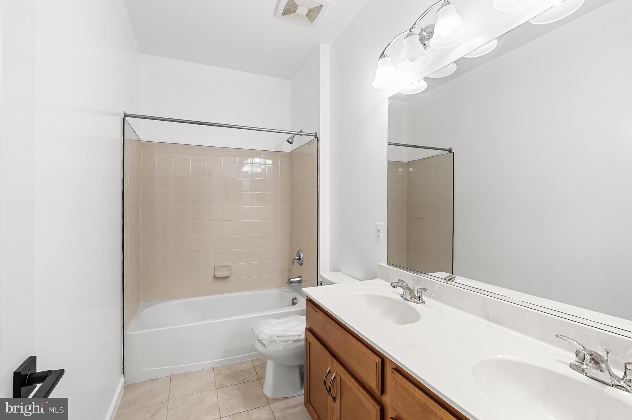 MARLBORO RIDGE - Residential