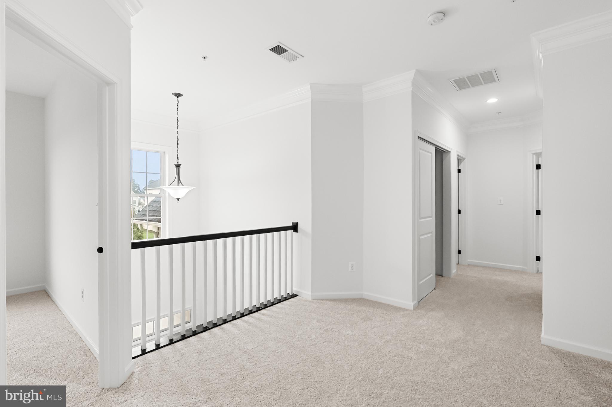 MARLBORO RIDGE - Residential