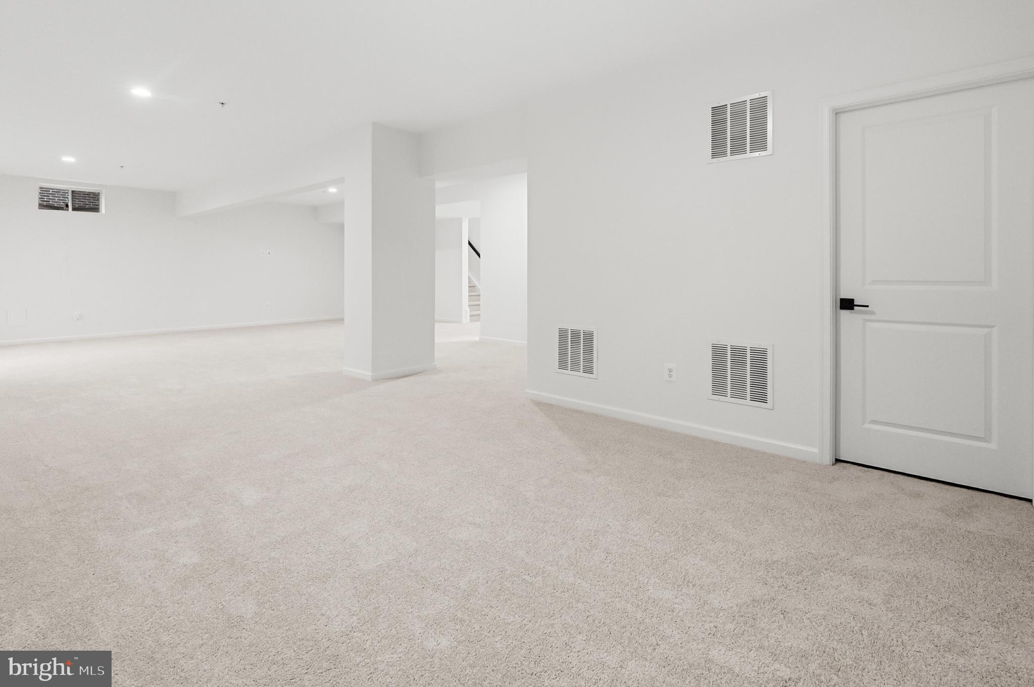 MARLBORO RIDGE - Residential