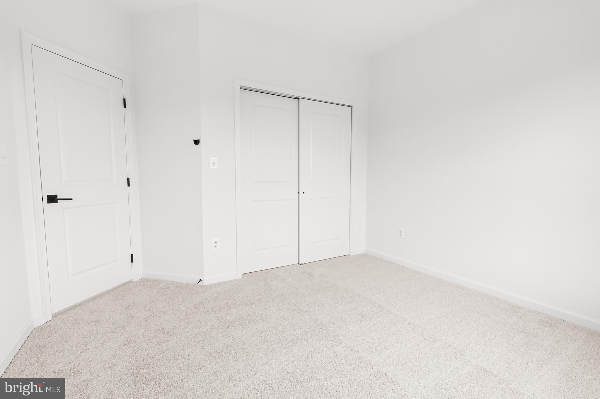 MARLBORO RIDGE - Residential