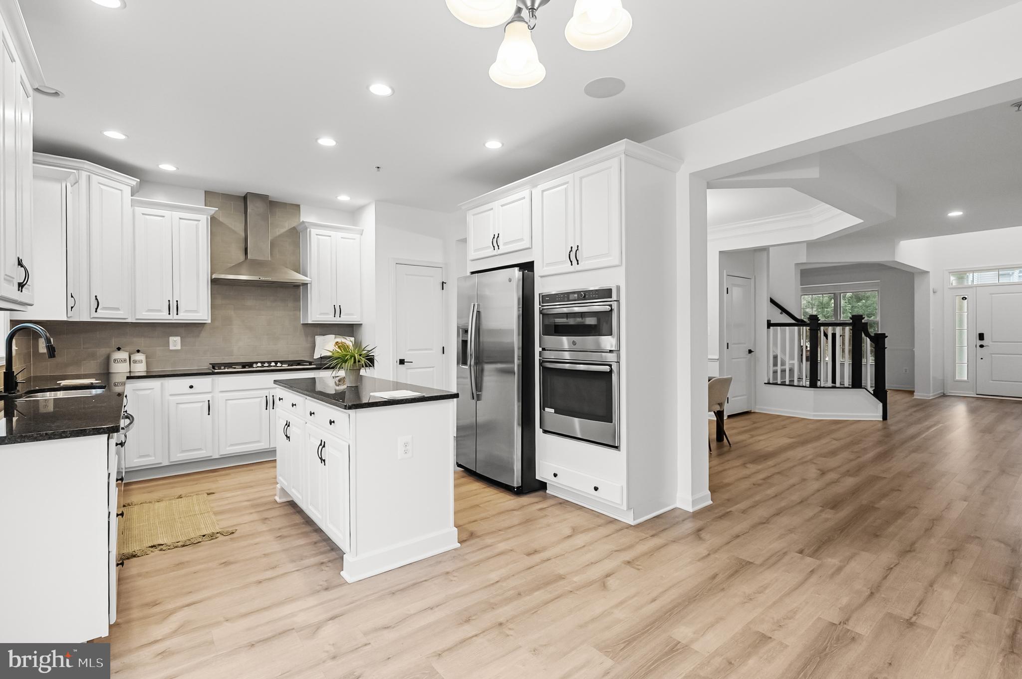 MARLBORO RIDGE - Residential