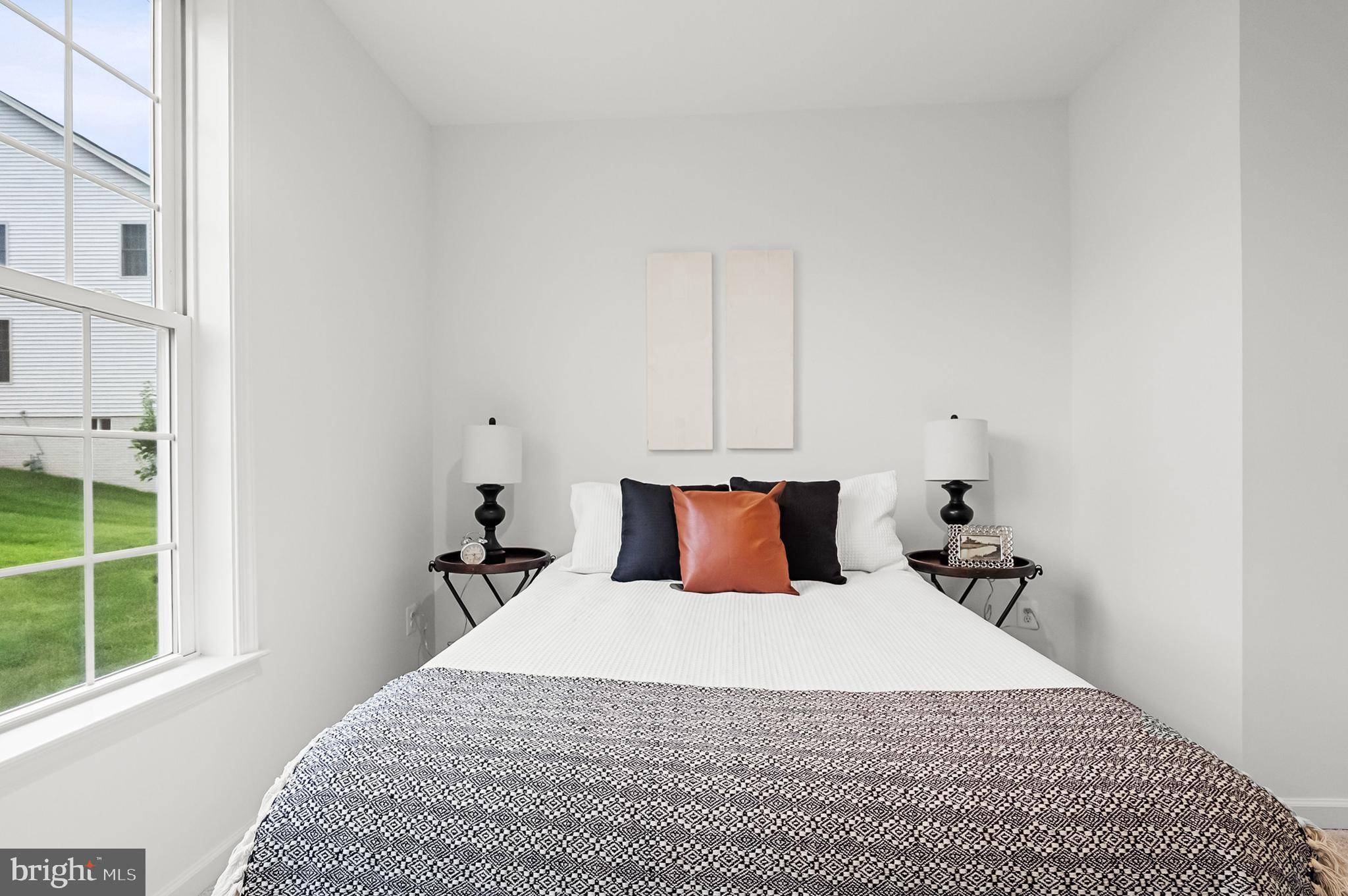 MARLBORO RIDGE - Residential