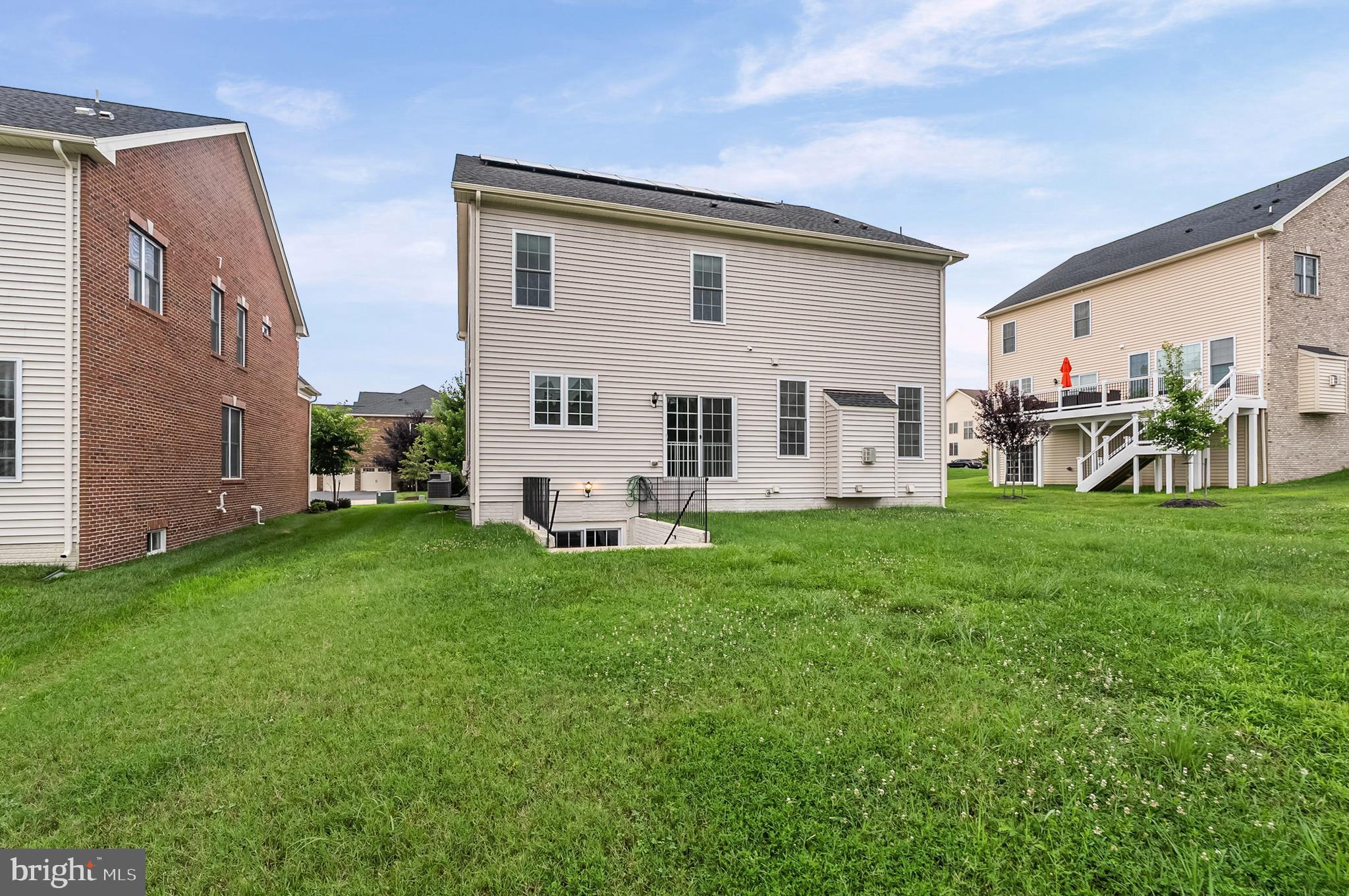 MARLBORO RIDGE - Residential