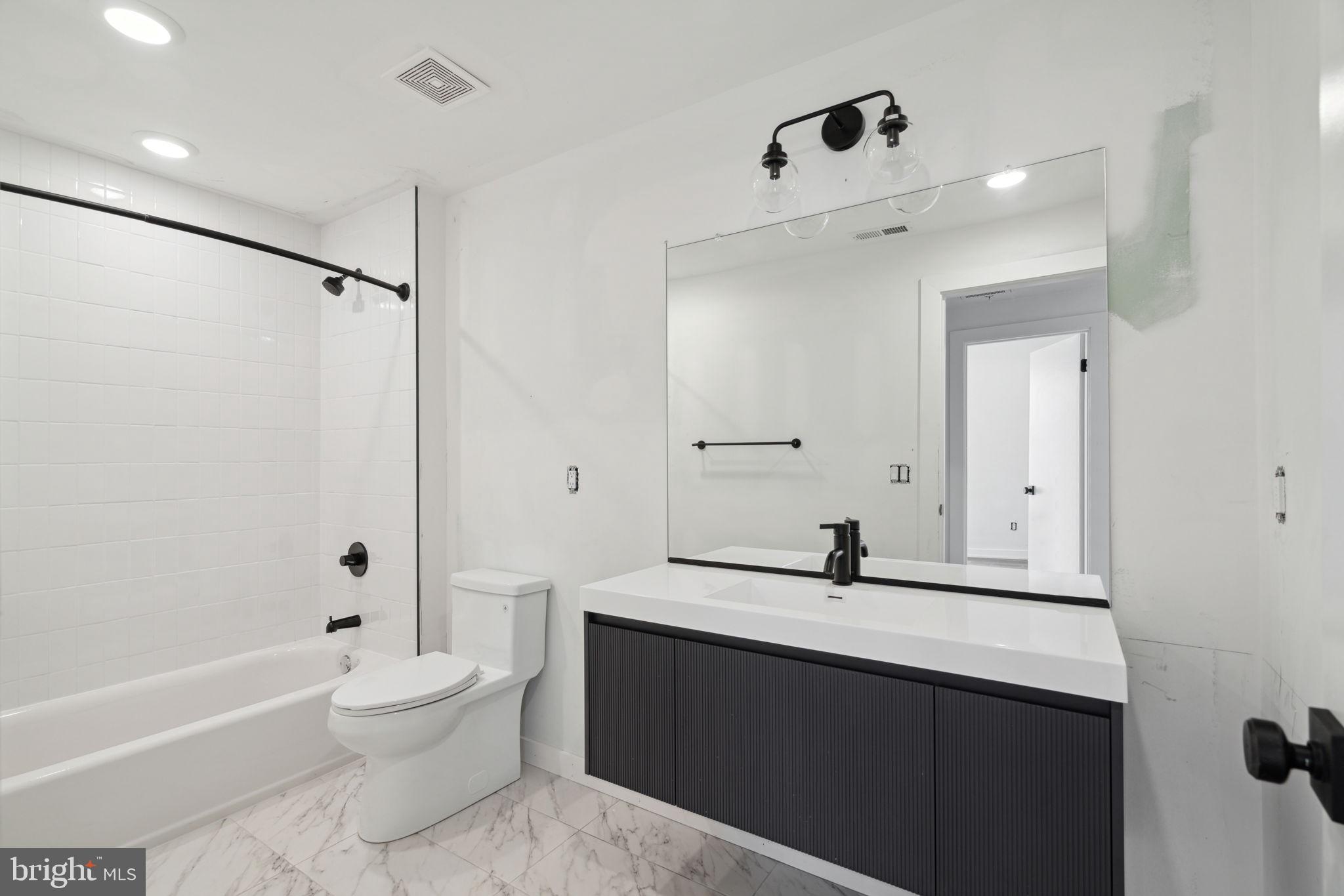 FISHTOWN - Residential Lease