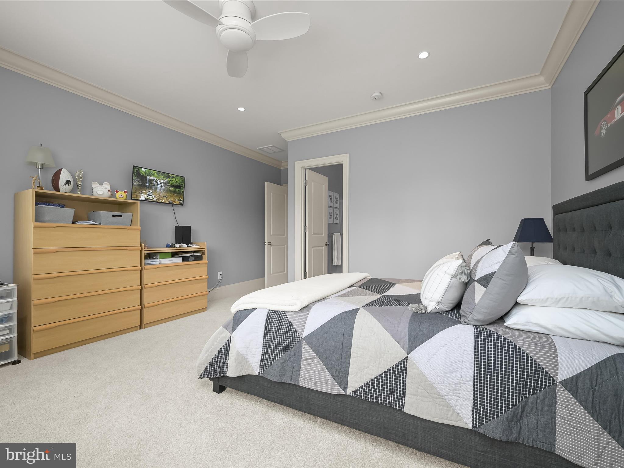 RIVERWOOD - Residential