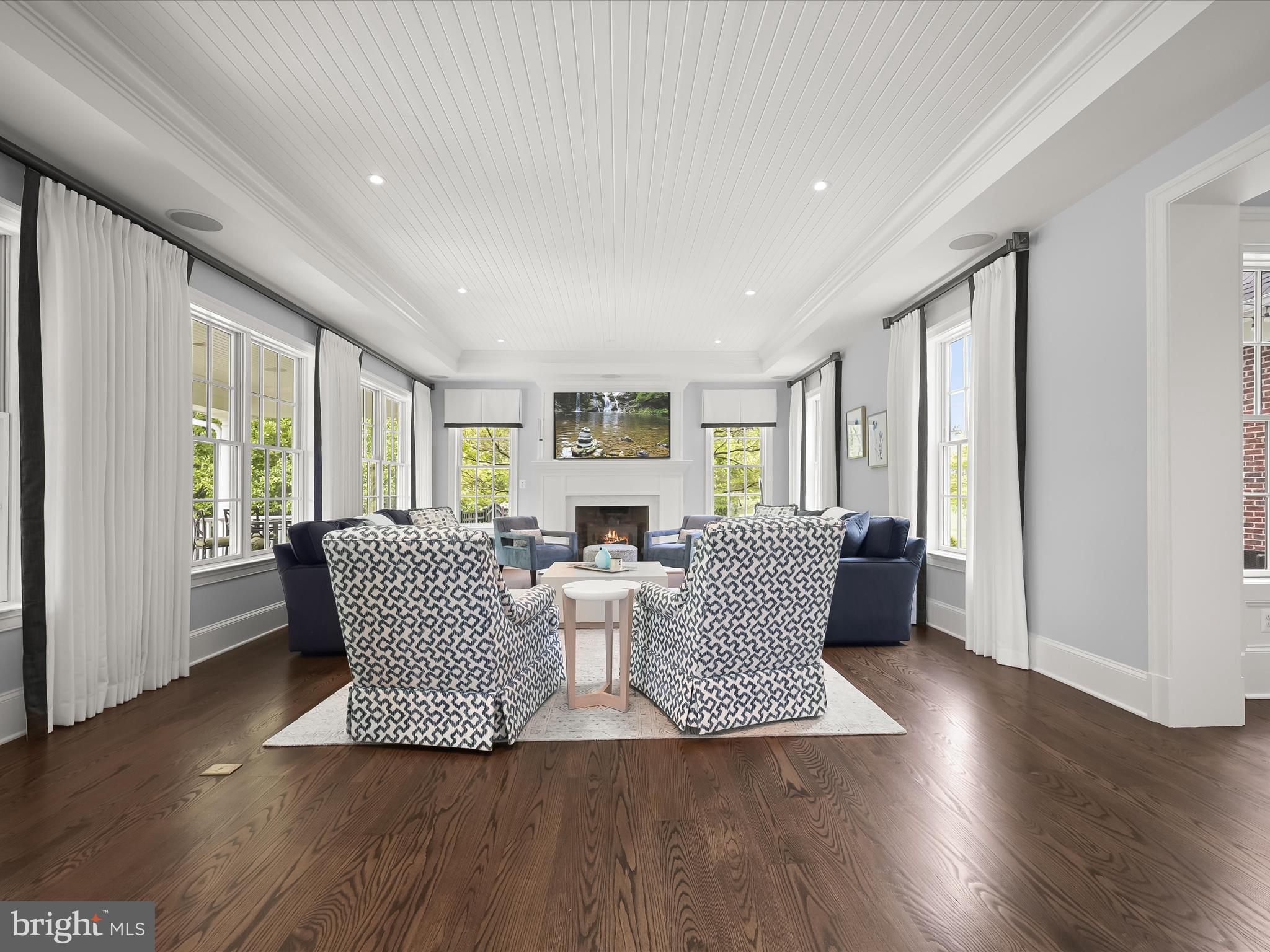 RIVERWOOD - Residential