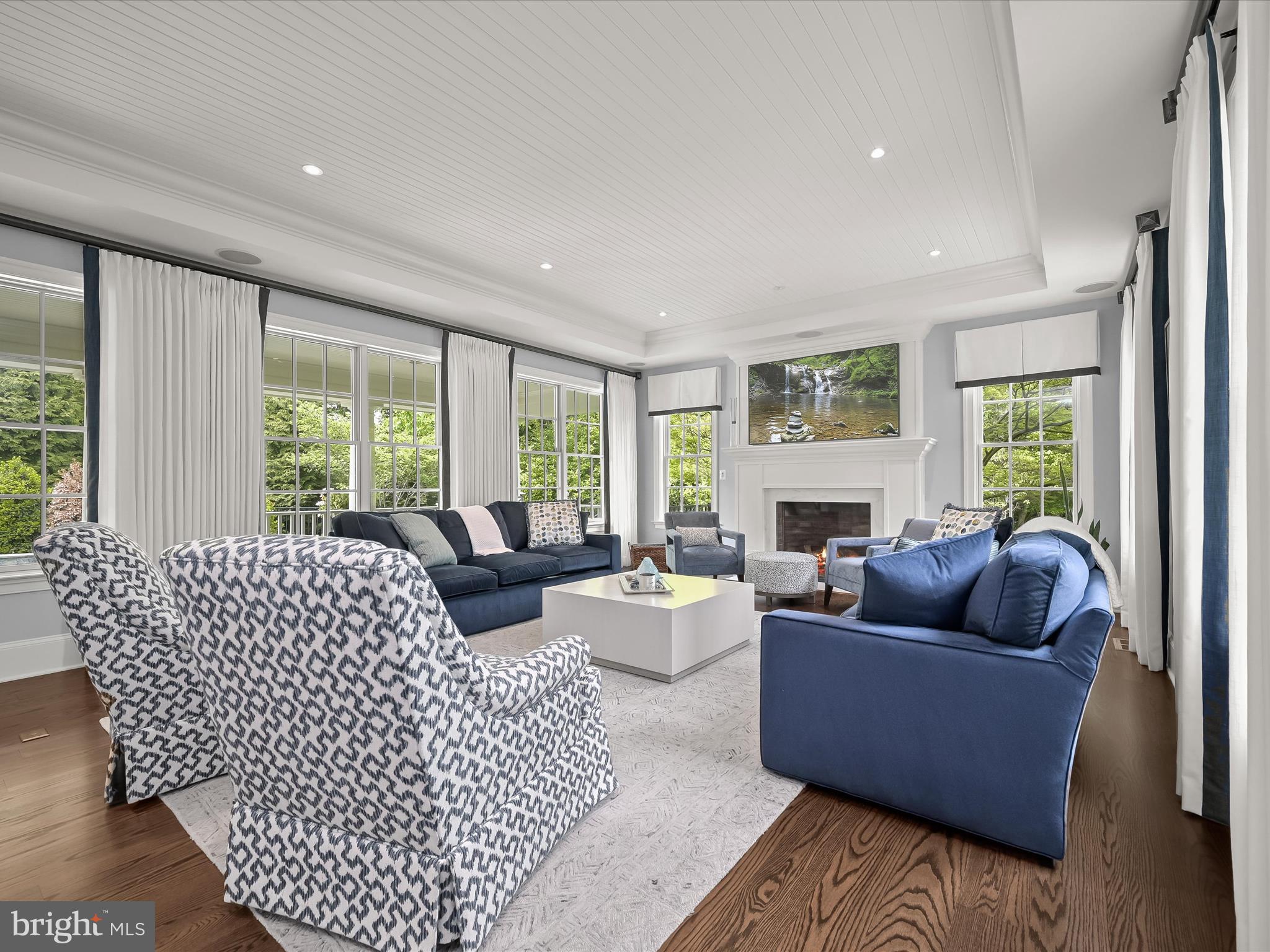 RIVERWOOD - Residential