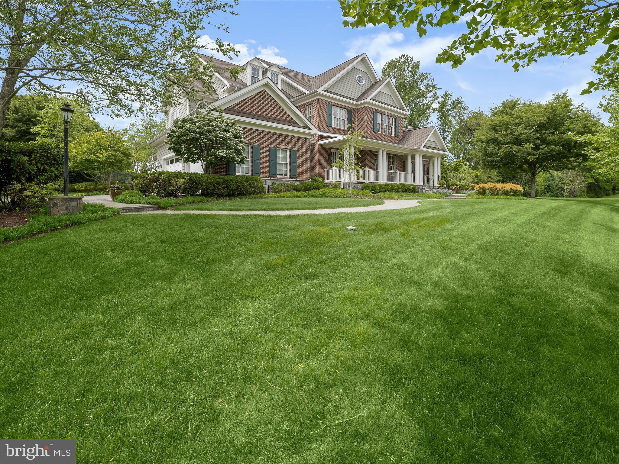 RIVERWOOD - Residential